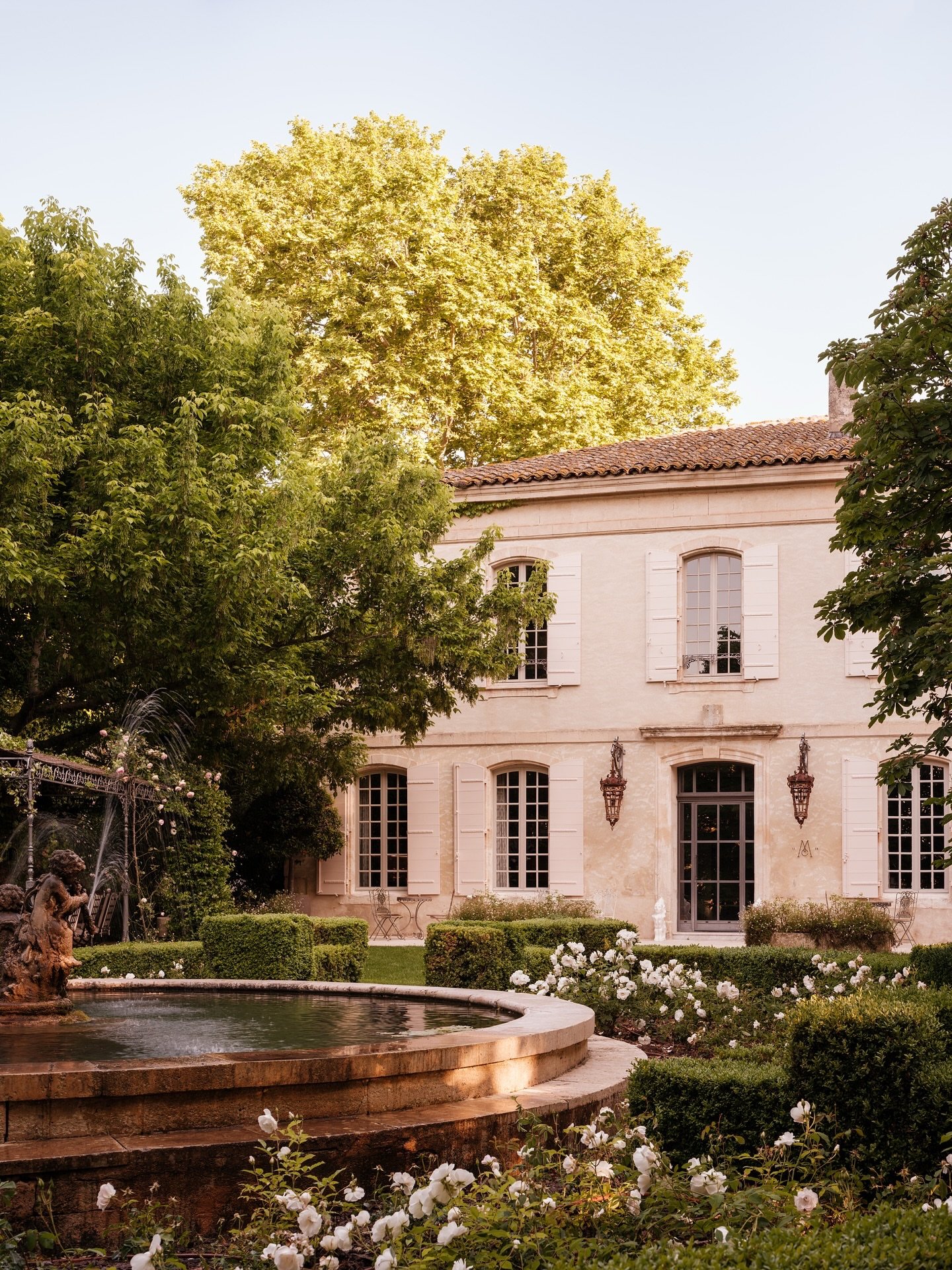 Repost from @domaines.de.chabran
&bull; Behind every beautiful home is structure you don&rsquo;t see.
That&rsquo;s where the real work lives.
📸 @markelstphoto @victorsfitz