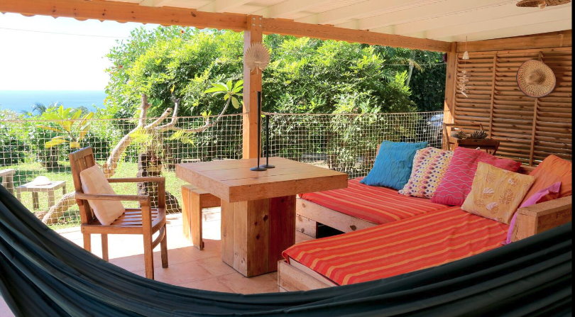 T2 de 45m2 situé en Guadeloupe. Disponible à la location. 