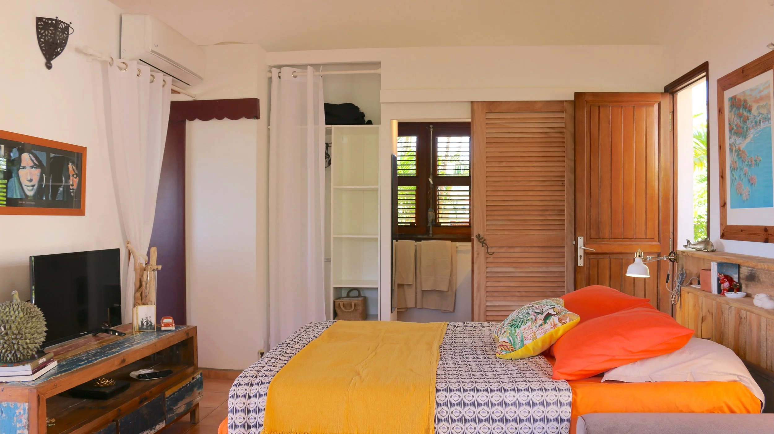 Chambre et salle d'eau 