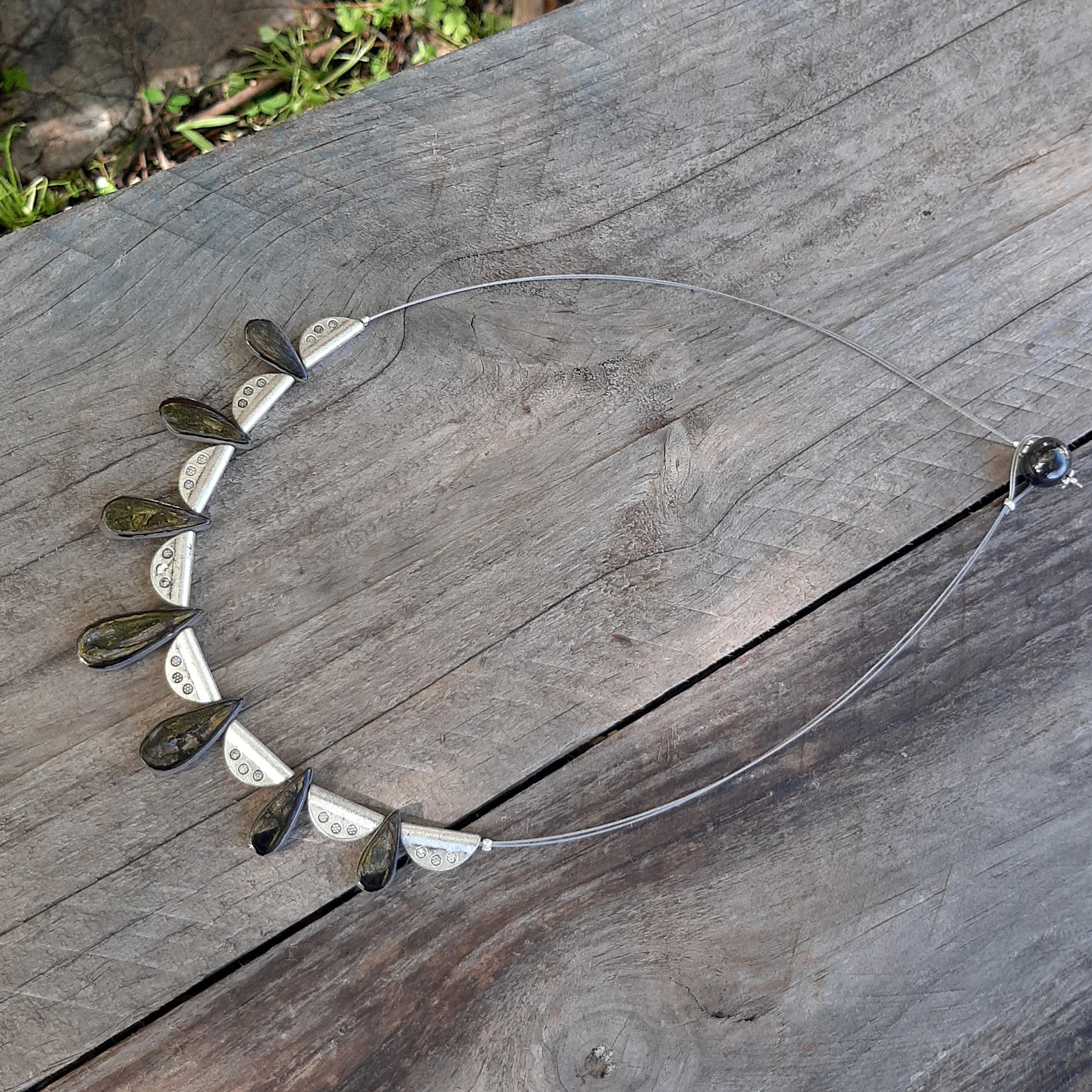 collier goutte noir aure 1.jpg