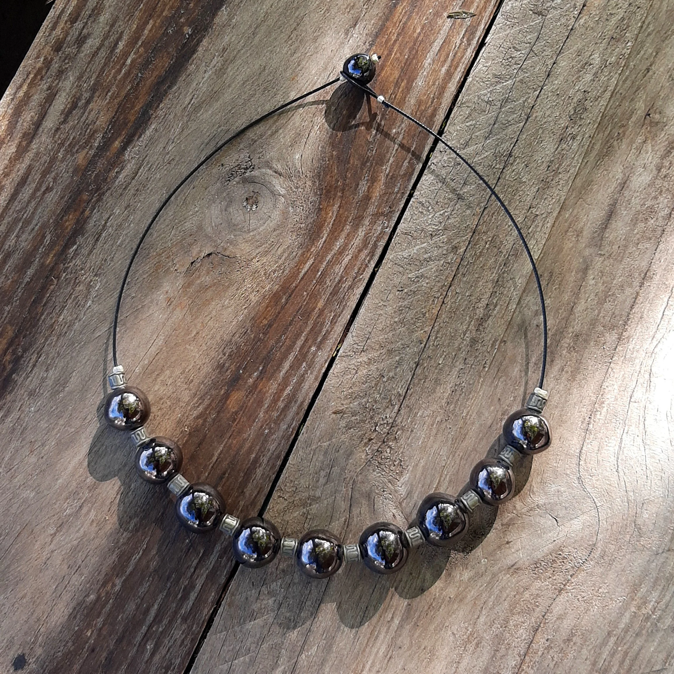 collier boule noir aure 3.jpg