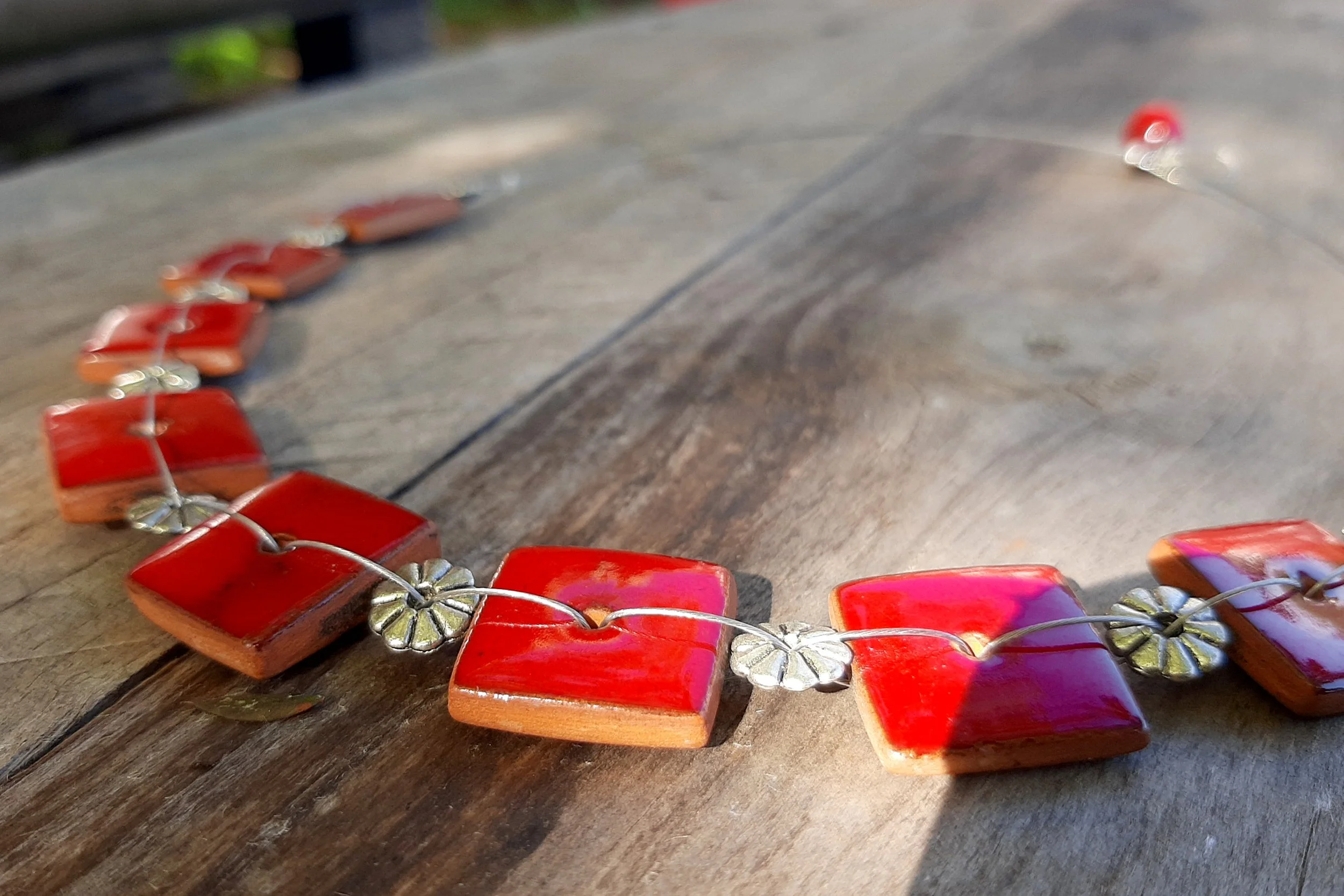 collier carre rouge fonce TR 3.jpg