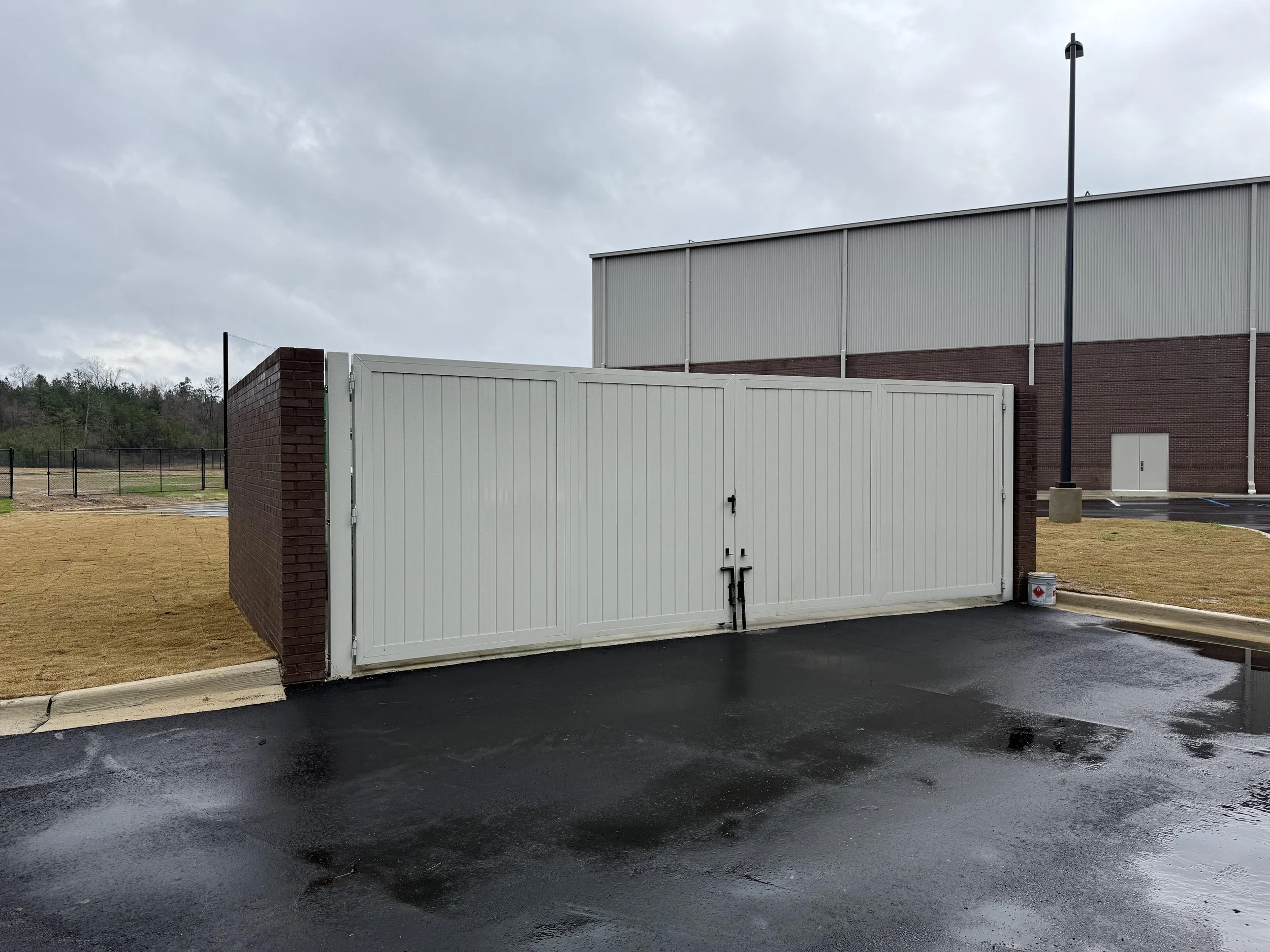 JEFFCOED aluminum dumpster enclosure gates