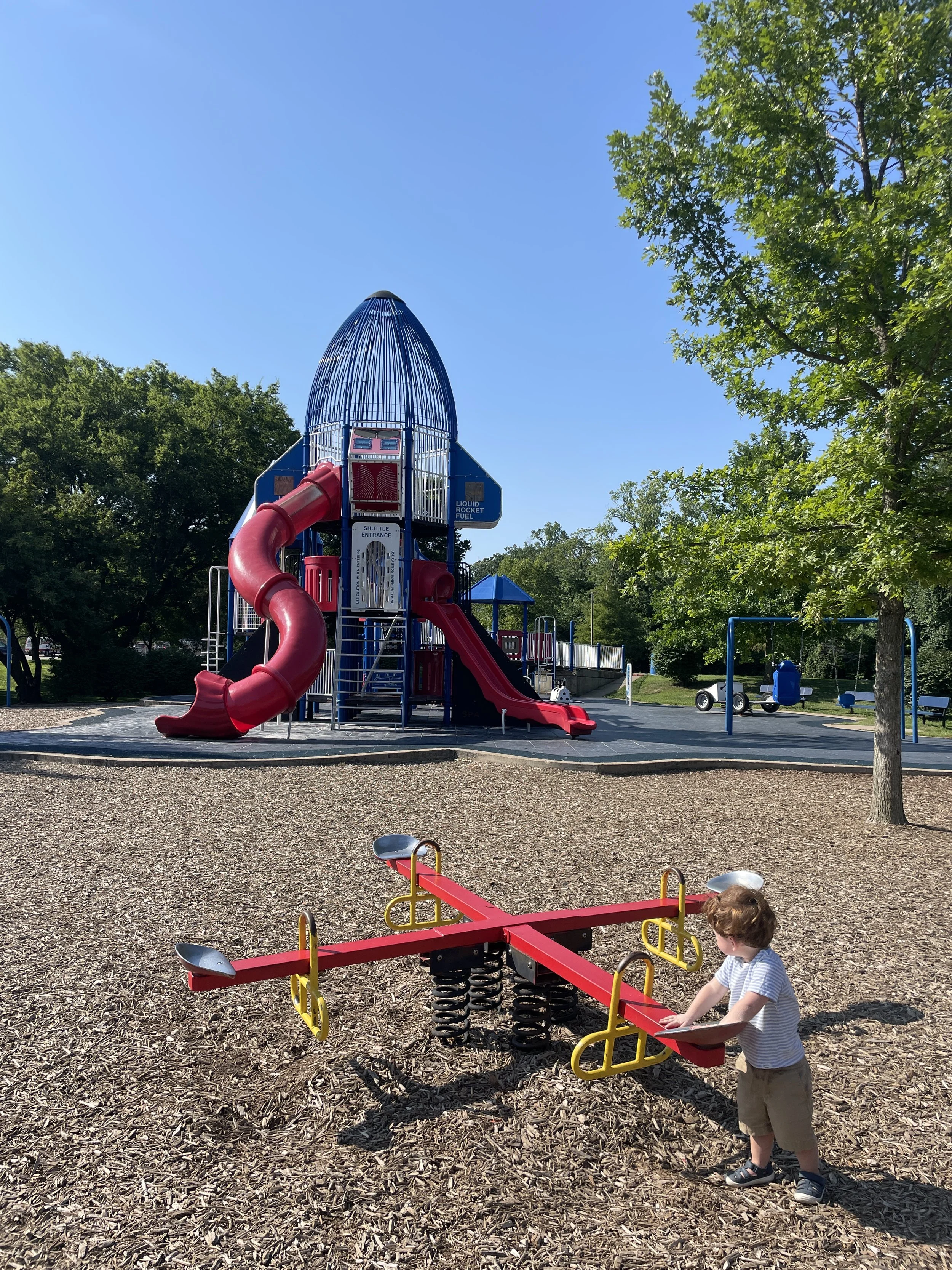 St. Louis Playgrounds Near Coffee Shops for the Perfect Family Outing