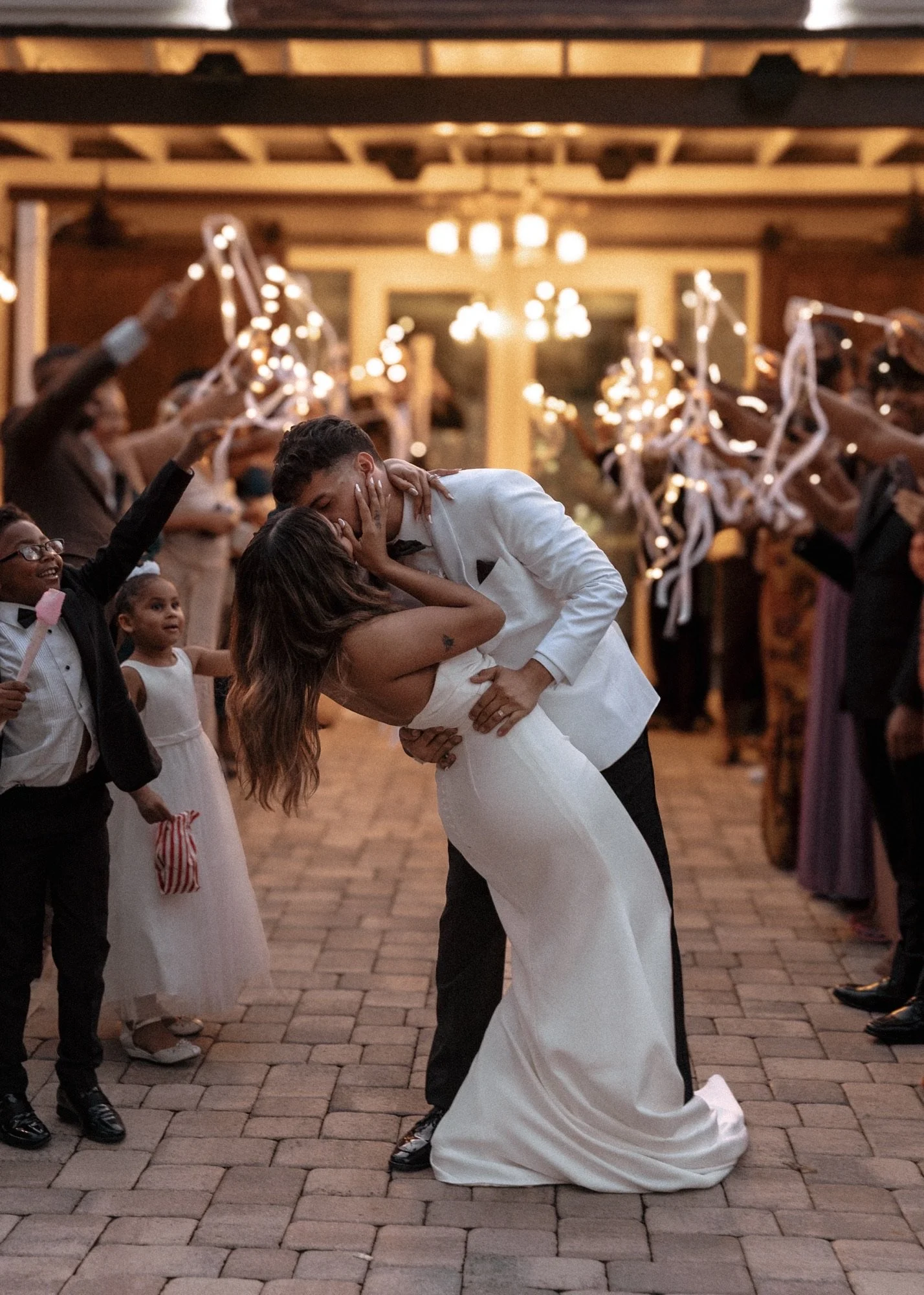 Real Weddings at our venue: Stories, photos and inspiration Real&nbsp;Weddings&nbsp;at﻿&nbsp;Our&nbsp;Venue:&nbsp;Stories,&nbsp;Photos,&nbsp;and&nbsp;Inspiration