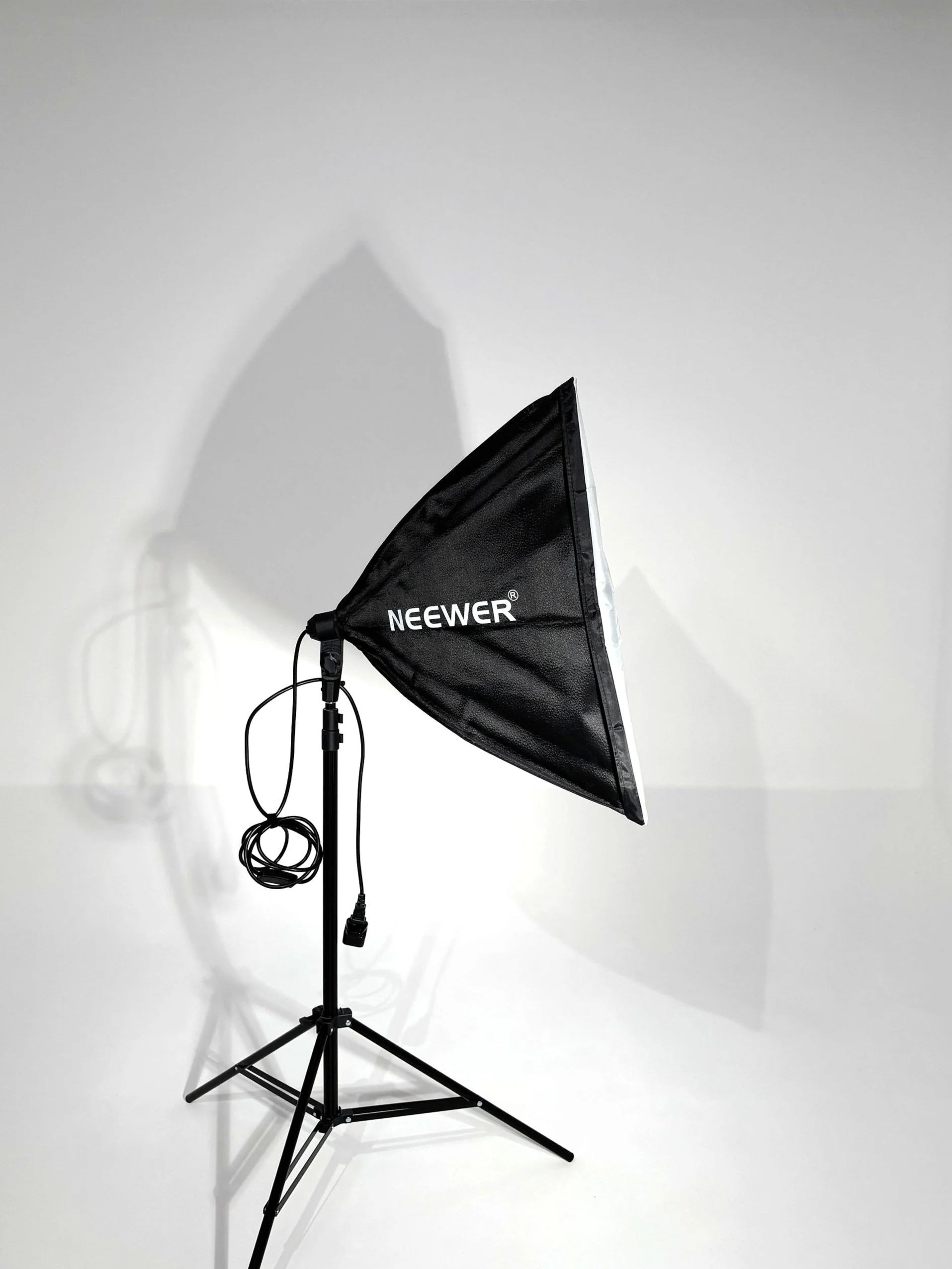 NEEWER Softbox.jpg