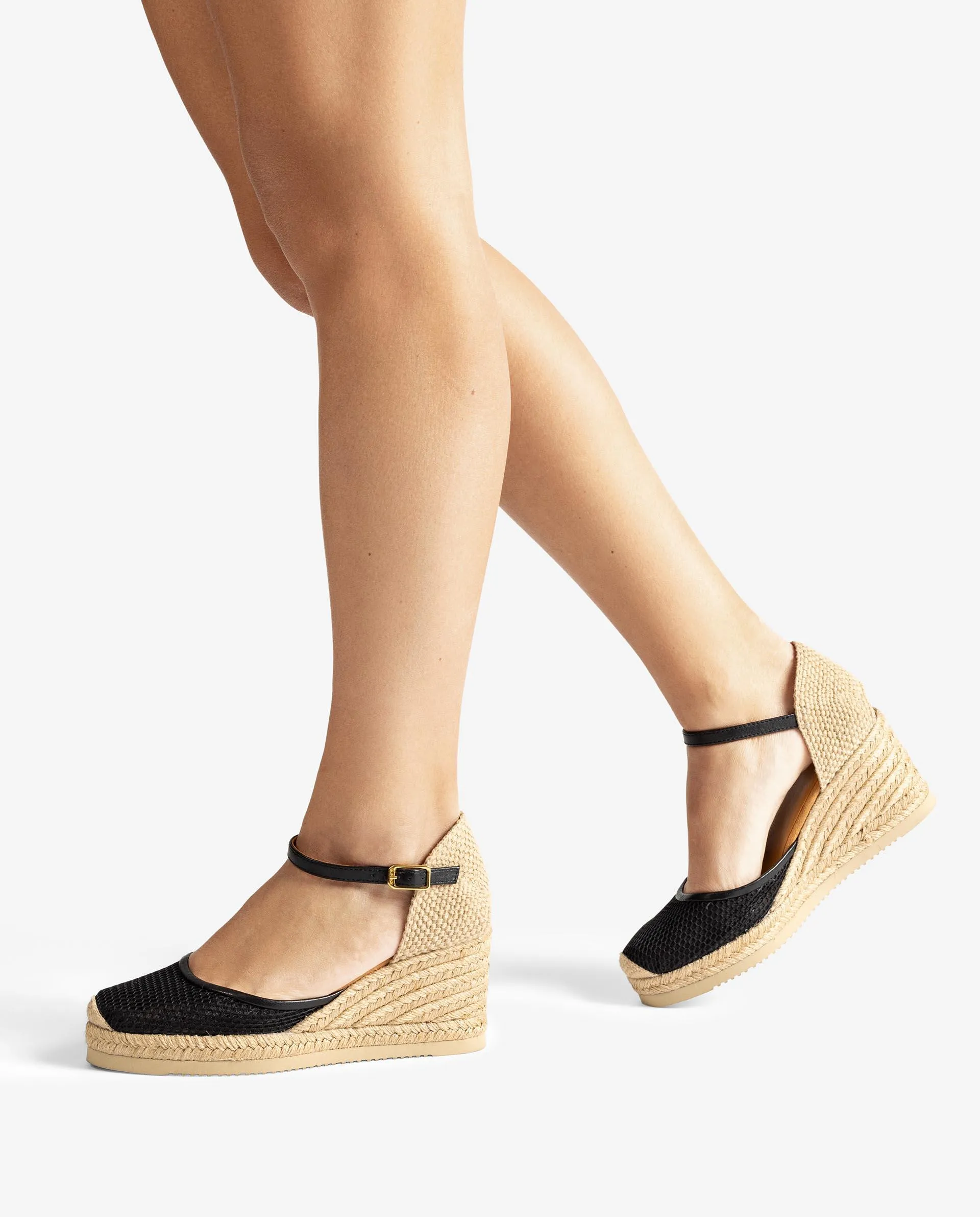 alpargatas-corebo-nfi-black-ef1c4.png