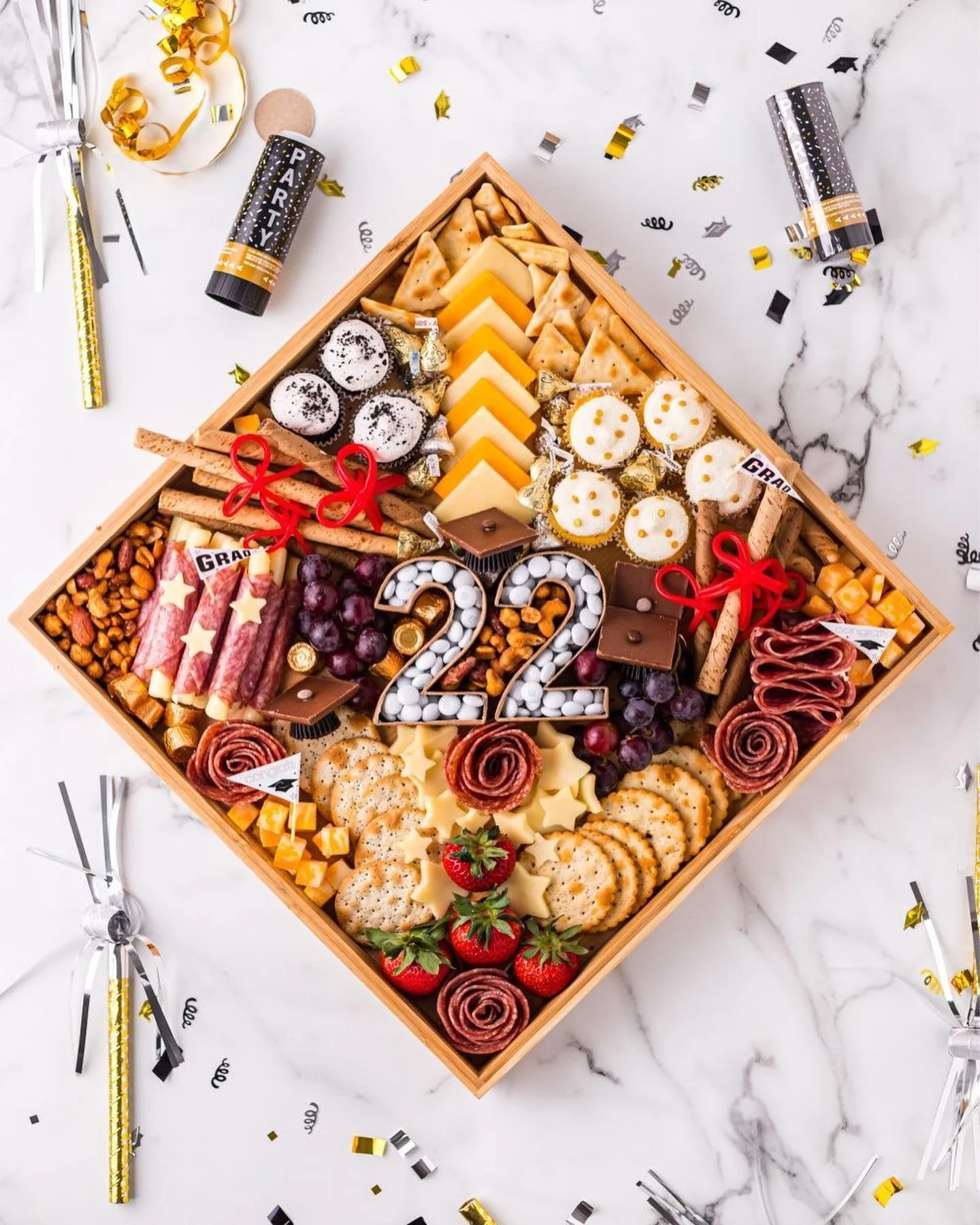 Include our boards to celebrate your Graduates 👩&zwj;🎓🧑🏻&zwj;🎓👨🏽&zwj;🎓

#antipasti #foodporn #inspo #graduations #gatherings
