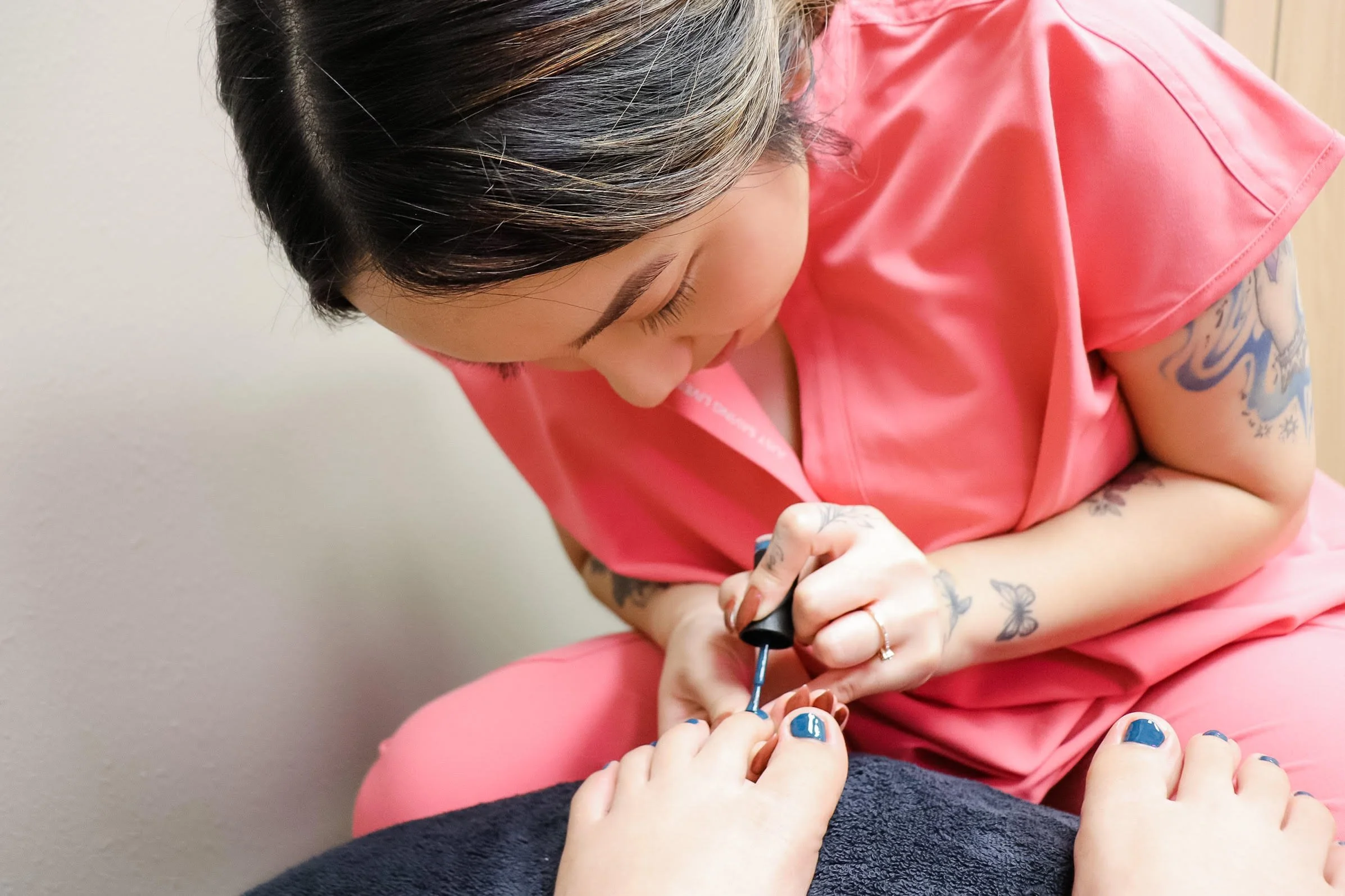 painting toe nails
