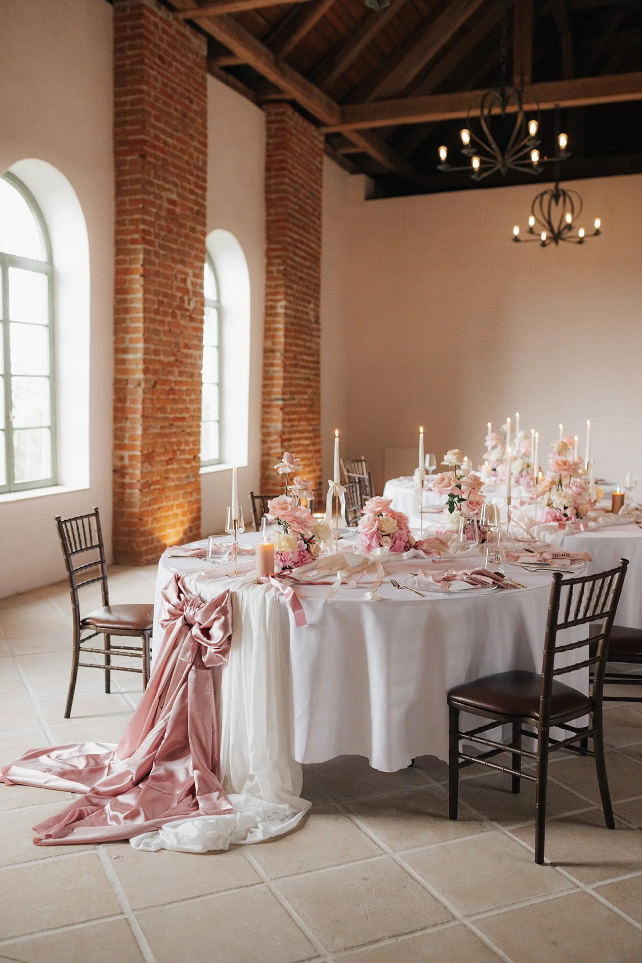 SchlossWolfsegg_WeddingInspiration_KathrinBuschmannFotografie-593_WEB2.jpg