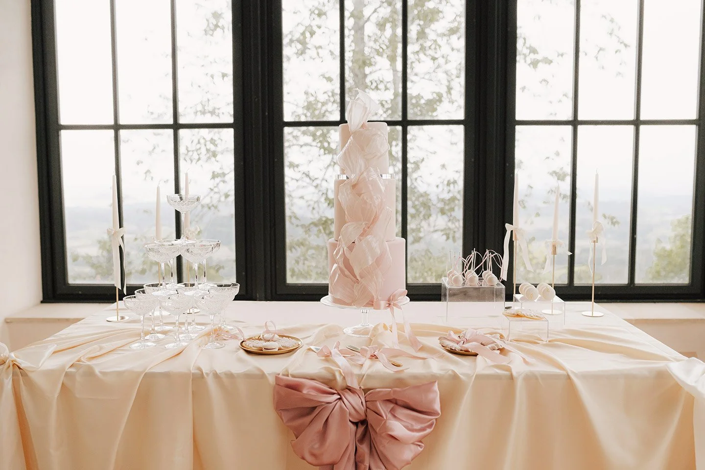 SchlossWolfsegg_WeddingInspiration_KathrinBuschmannFotografie-482_WEB.jpg