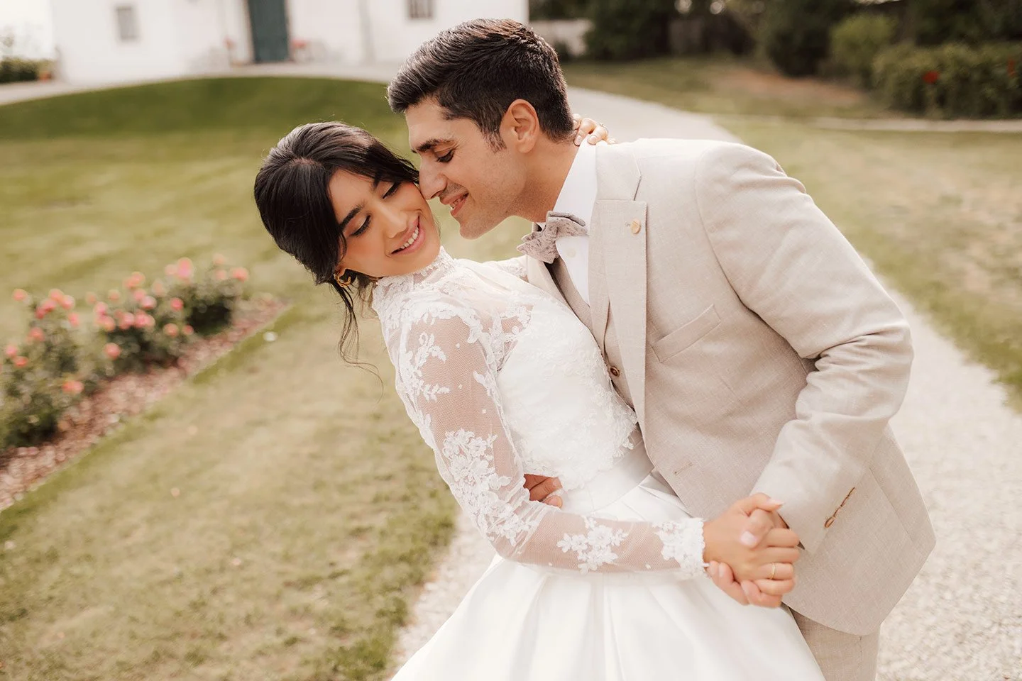SchlossWolfsegg_WeddingInspiration_KathrinBuschmannFotografie-391_WEB.jpg