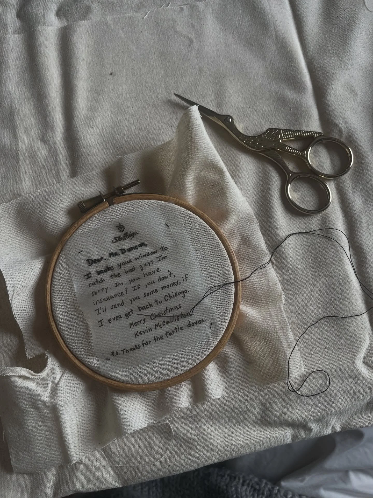 Life lately ⭐️ 

Pas de march&eacute;s de No&euml;l pour moi cette ann&eacute;e 😢 

Apr&egrave;s les derniers envois de commandes depuis ma boutique, je prends maintenant le temps de me poser un peu et de faire des petites d&eacute;cos de No&euml;l 