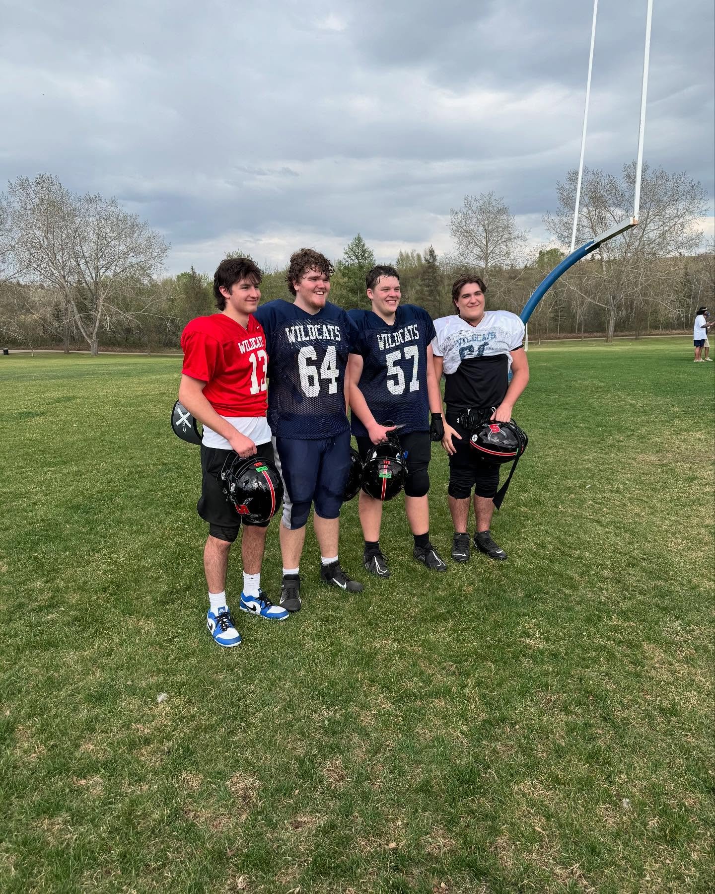 Graduating seniors @edmontonwildcats camp. All the best at the next level! 🔴⚔️⚫️