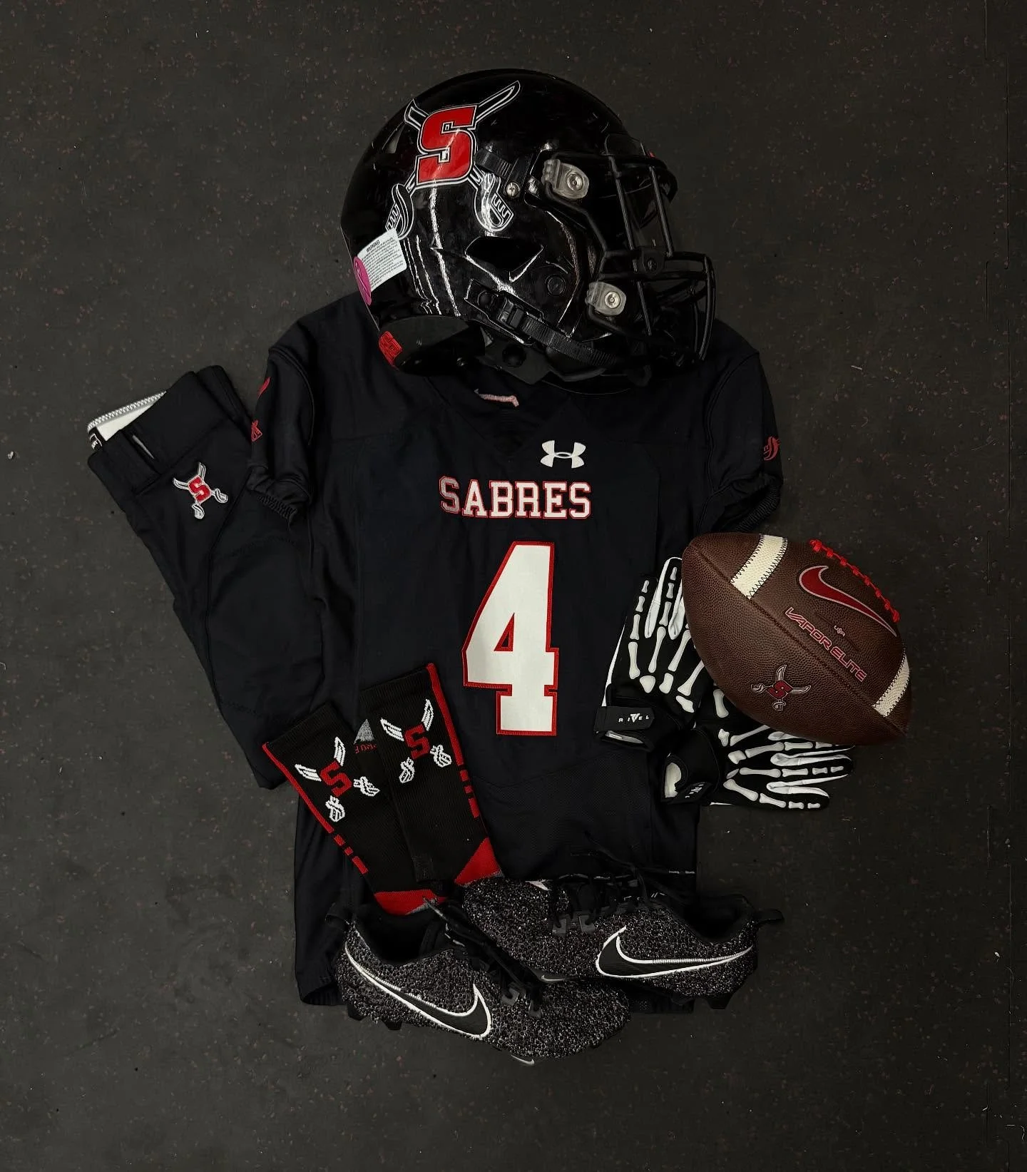 Week 4: Sherwood Park football.
#SABREPRIDE🔴⚔️⚫️
#PTS🗡️
#ALLIN🔴⚔️⚫️