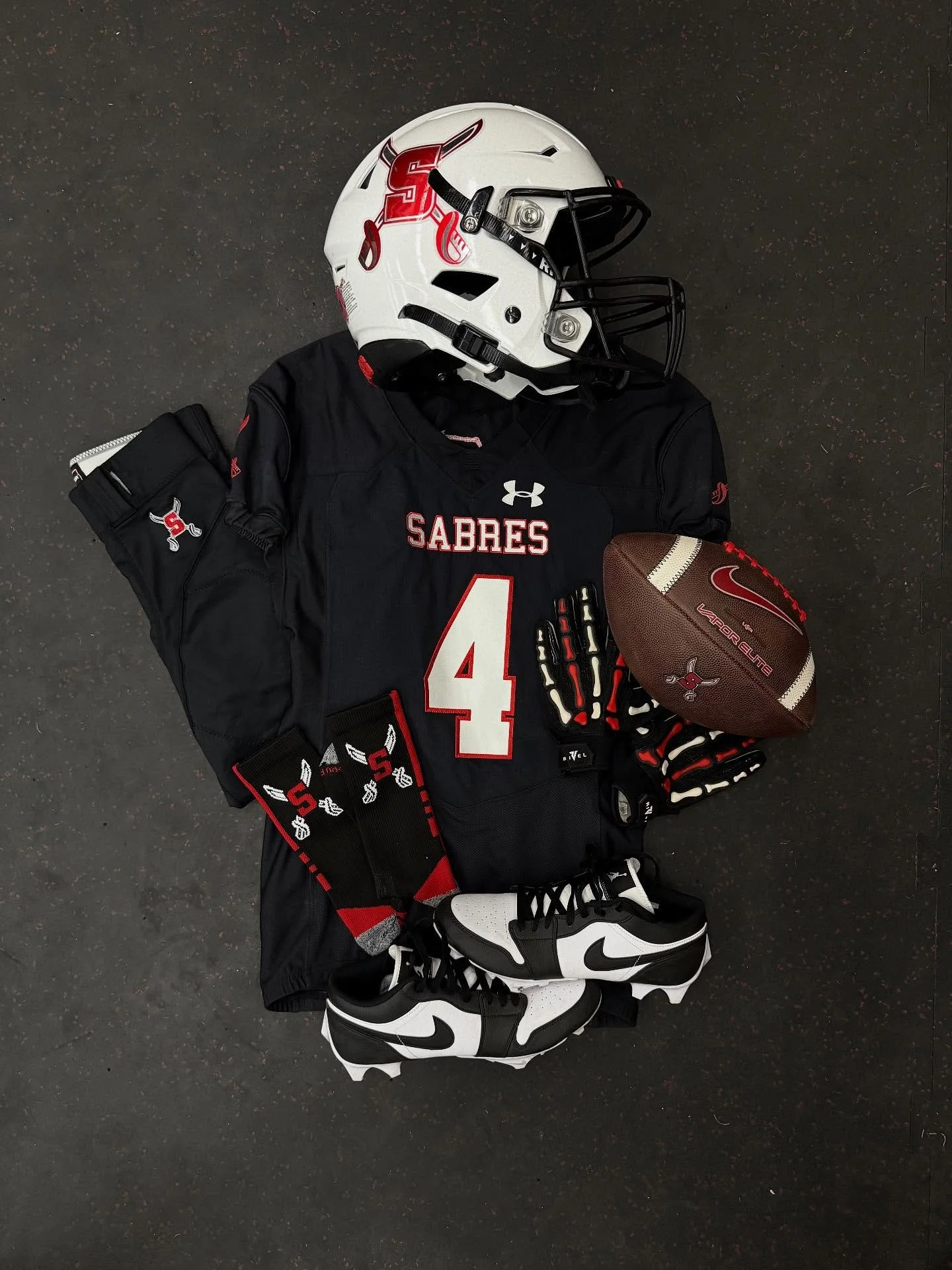 Junior Week 4: Flipping the switch.👀
#SABREPRIDE🔴⚔️⚫️
#BOSS
#FAMILY
#PTS🗡️