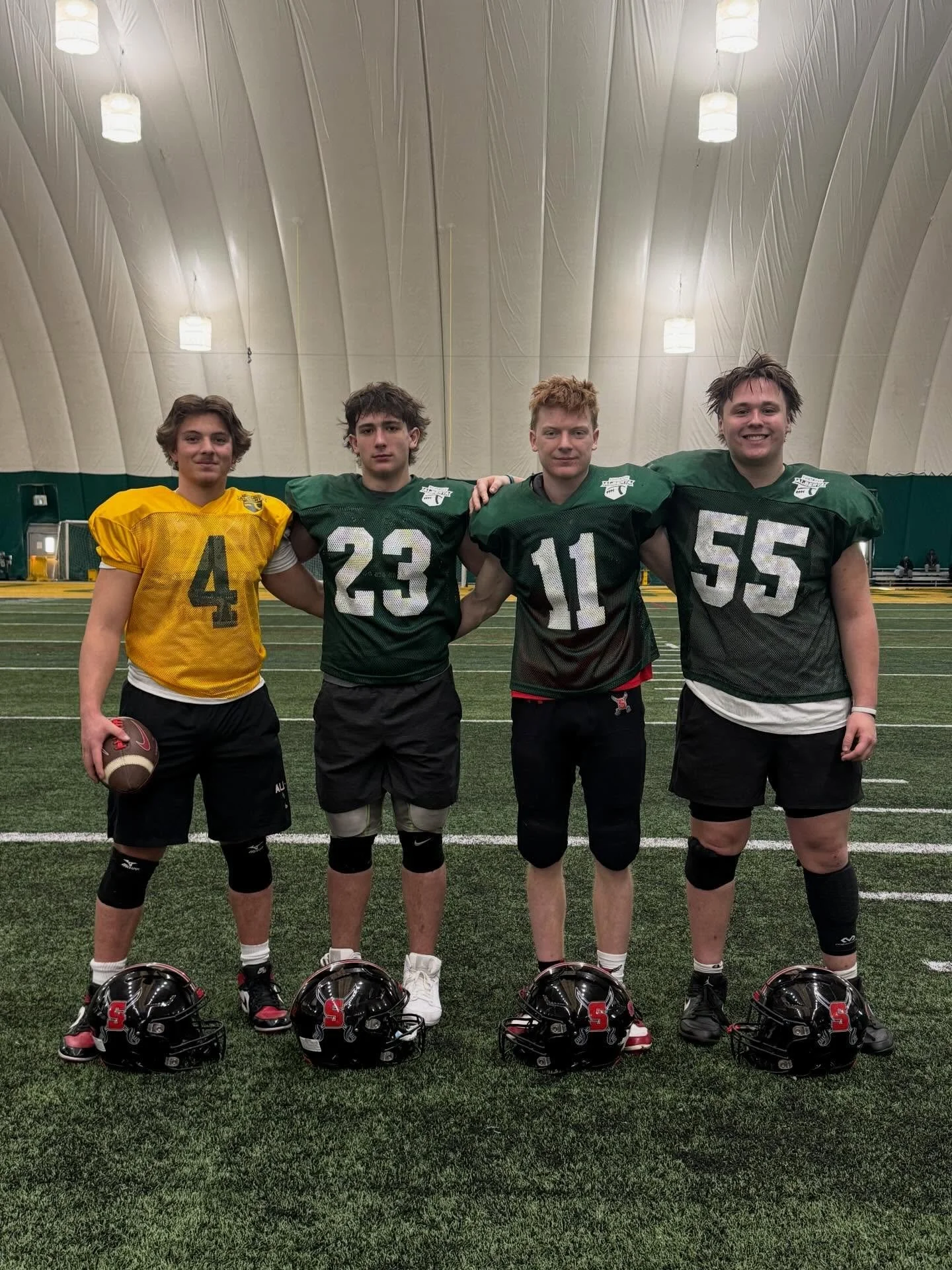 4 Sabres represented the program this weekend at the Football Alberta Senior Bowl North tryouts! A phenomenal showing by these 4, and best of luck the rest of the way fellas!🔴⚔️⚫️

#PTS🗡️
#SABREPRIDE🔴⚔️⚫️