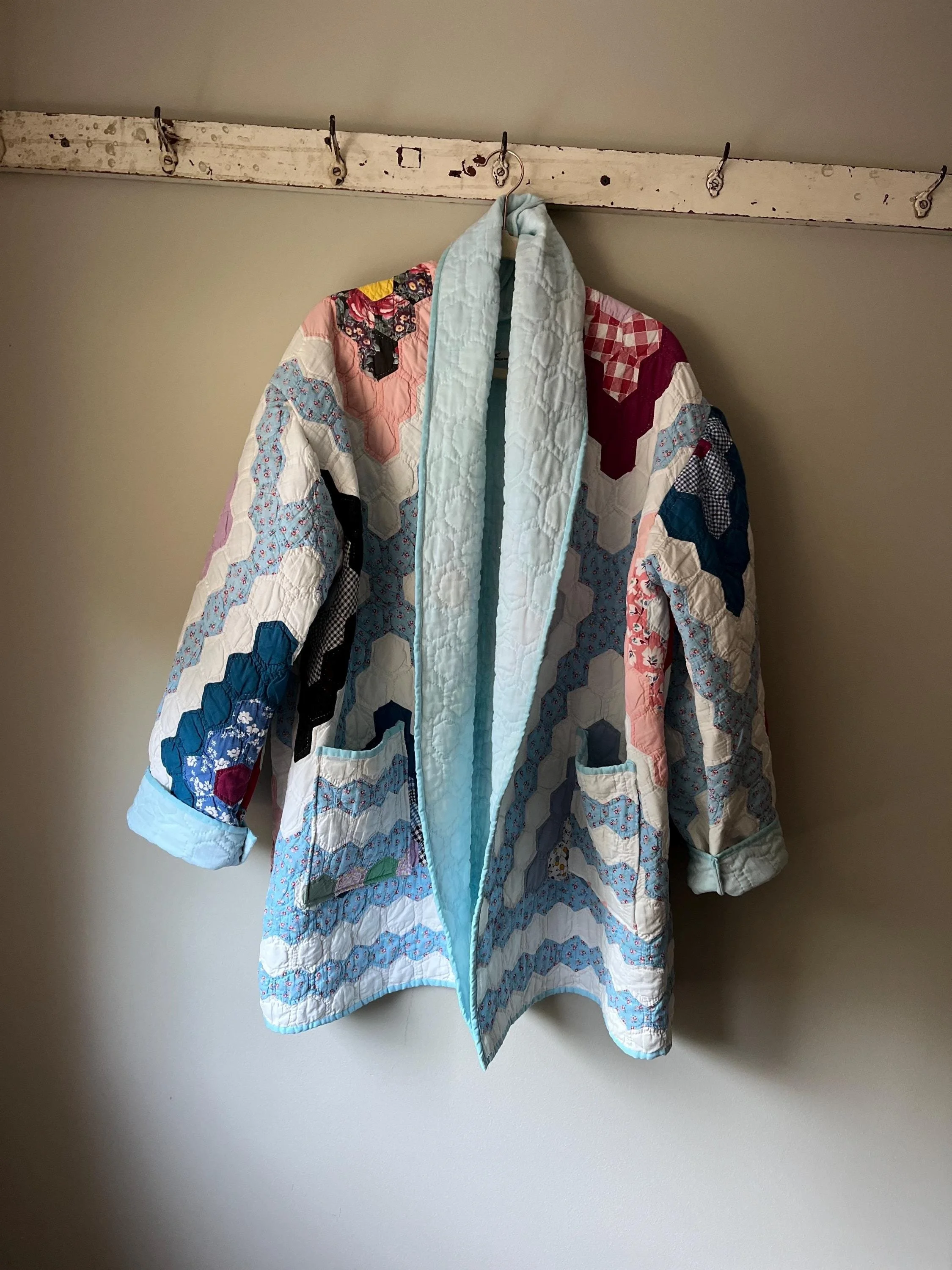 https://i.etsystatic.com/11614172/r/il/10d9e2/8143123457/il_fullxfull.8143123457_1ilv.jpg