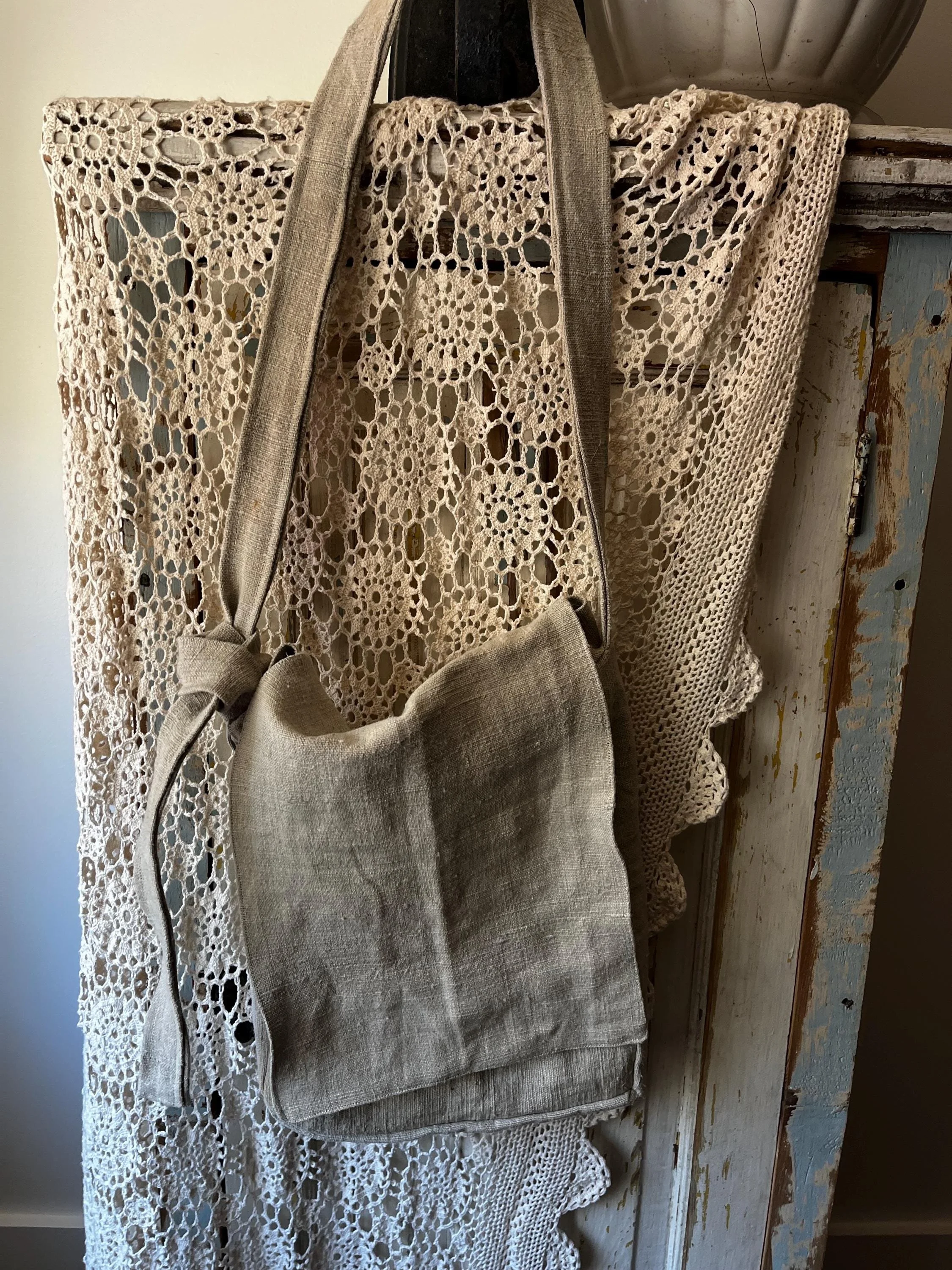https://i.etsystatic.com/11614172/r/il/44c824/8142782327/il_fullxfull.8142782327_g23m.jpg