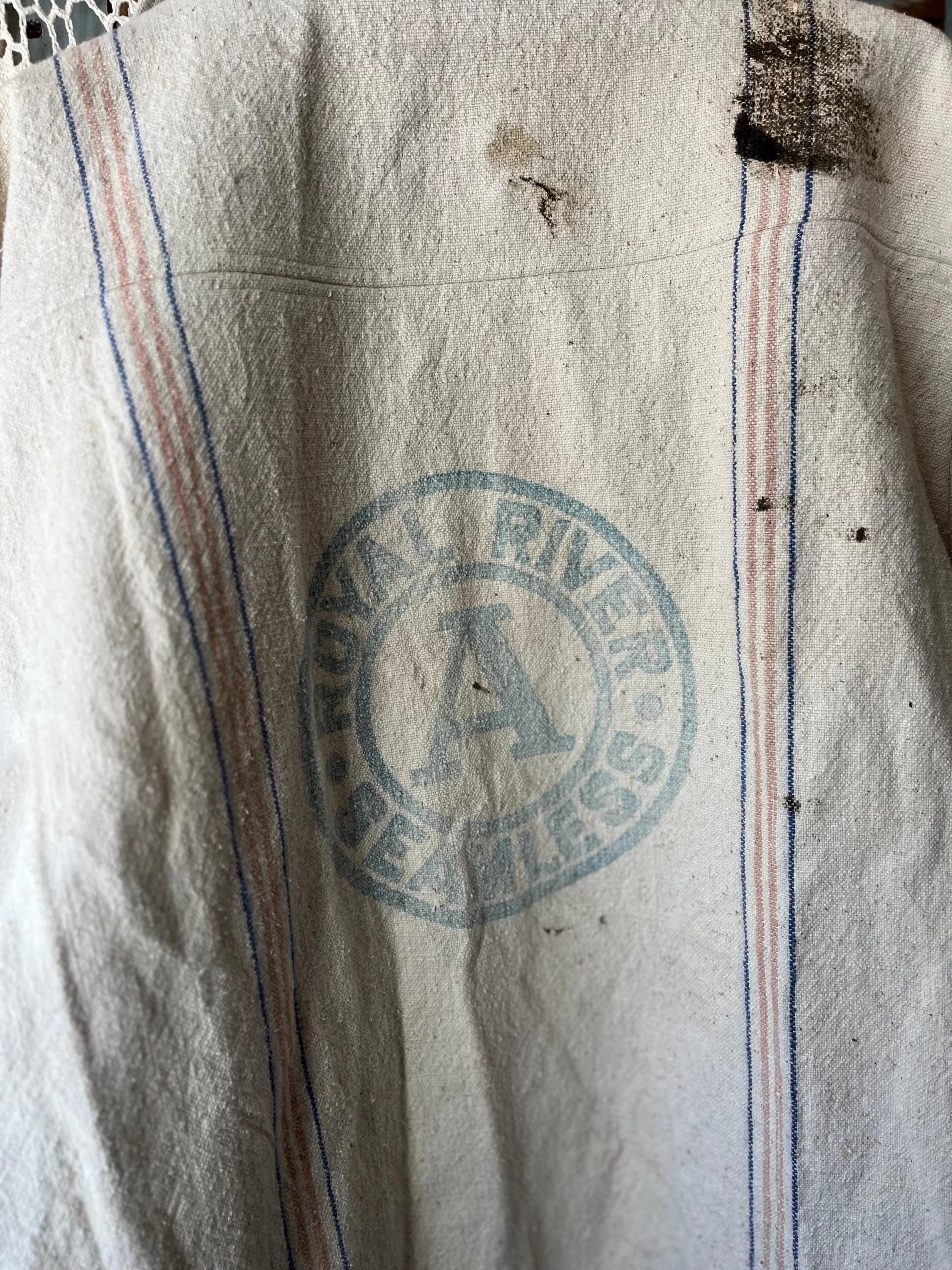 https://i.etsystatic.com/11614172/r/il/36d8d1/8094662284/il_fullxfull.8094662284_aoms.jpg