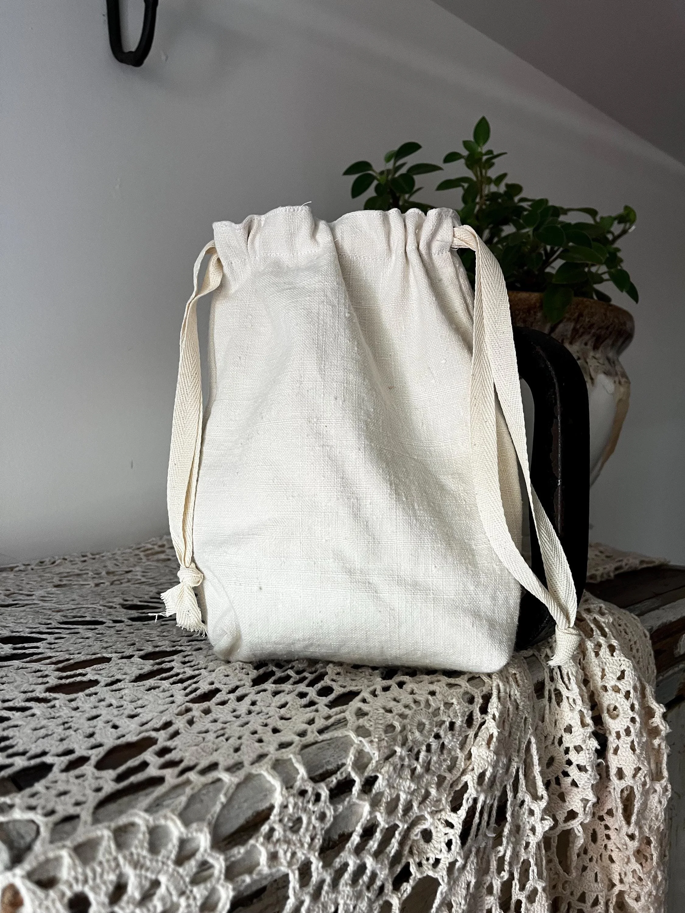 https://i.etsystatic.com/11614172/r/il/53fce0/8141386125/il_fullxfull.8141386125_rsjb.jpg