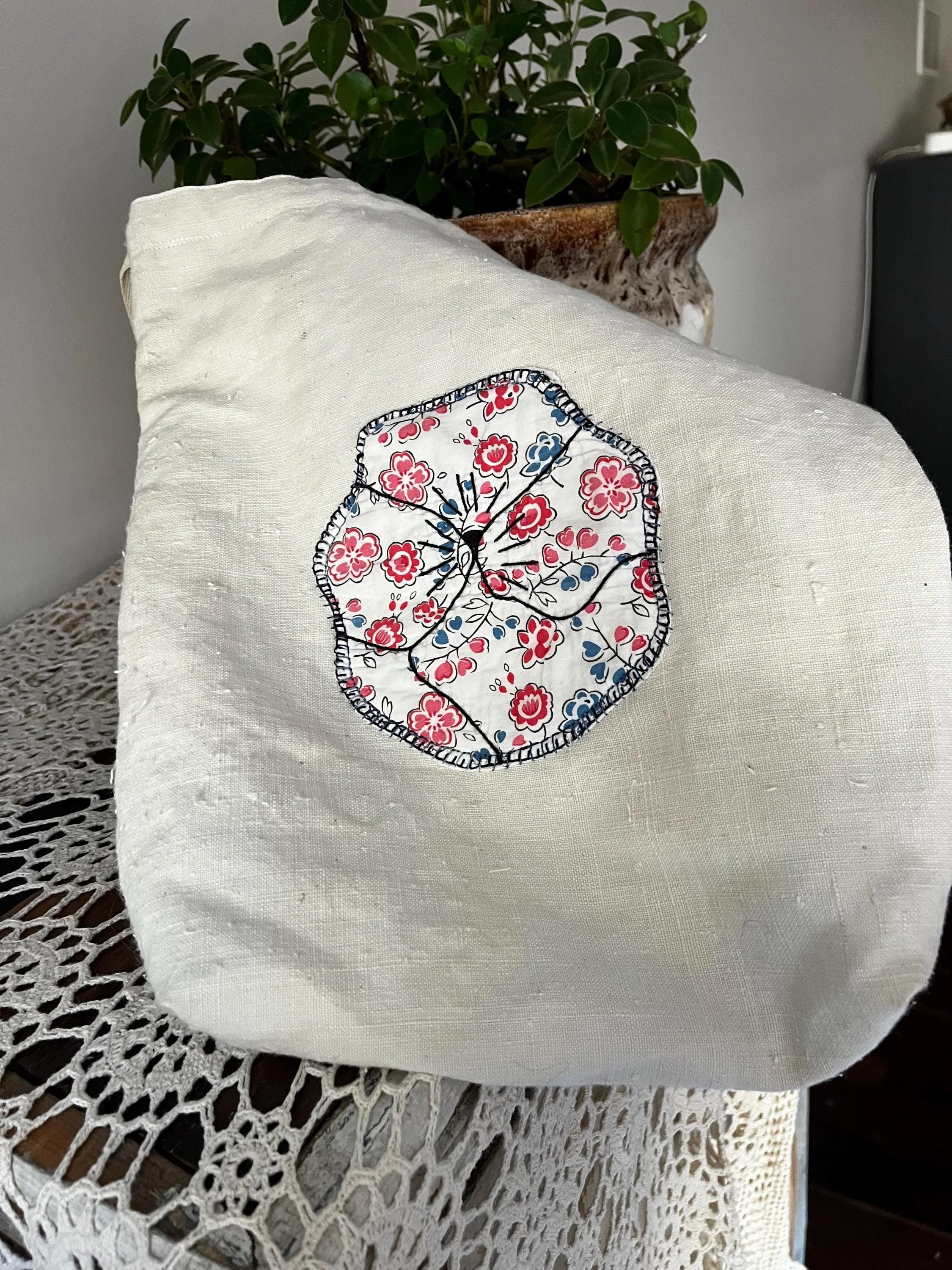 https://i.etsystatic.com/11614172/r/il/a9de0b/8141315687/il_fullxfull.8141315687_abr2.jpg