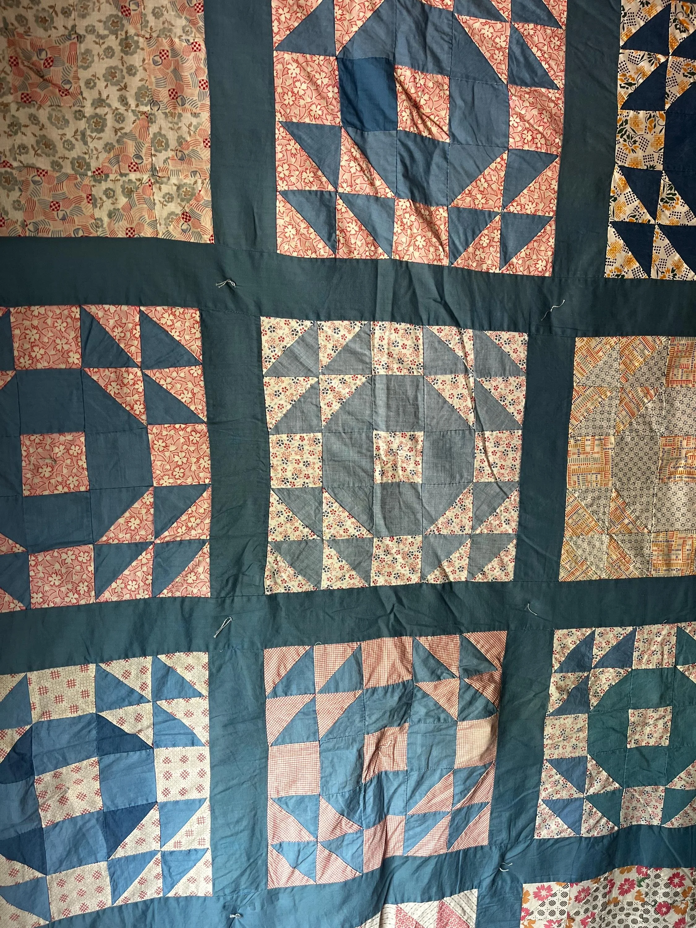 https://i.etsystatic.com/11614172/r/il/dc17ca/8129507772/il_fullxfull.8129507772_rugi.jpg