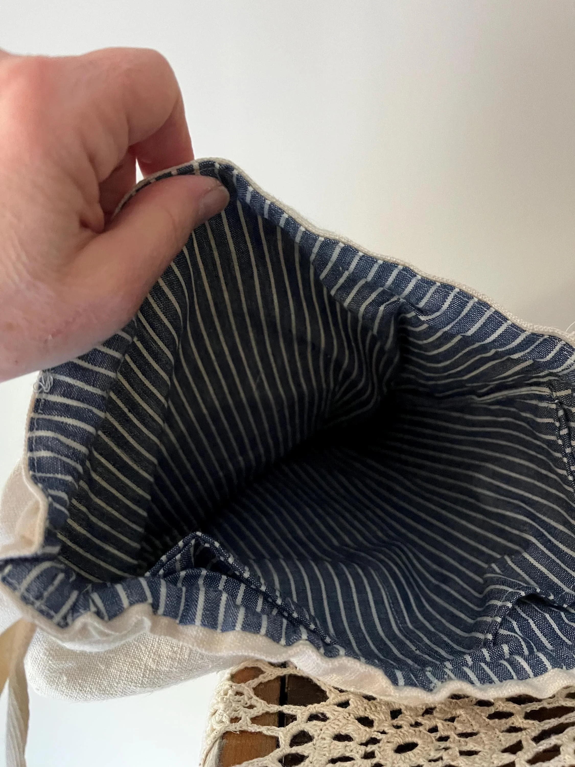 https://i.etsystatic.com/11614172/r/il/abaca0/8093398058/il_fullxfull.8093398058_hp79.jpg