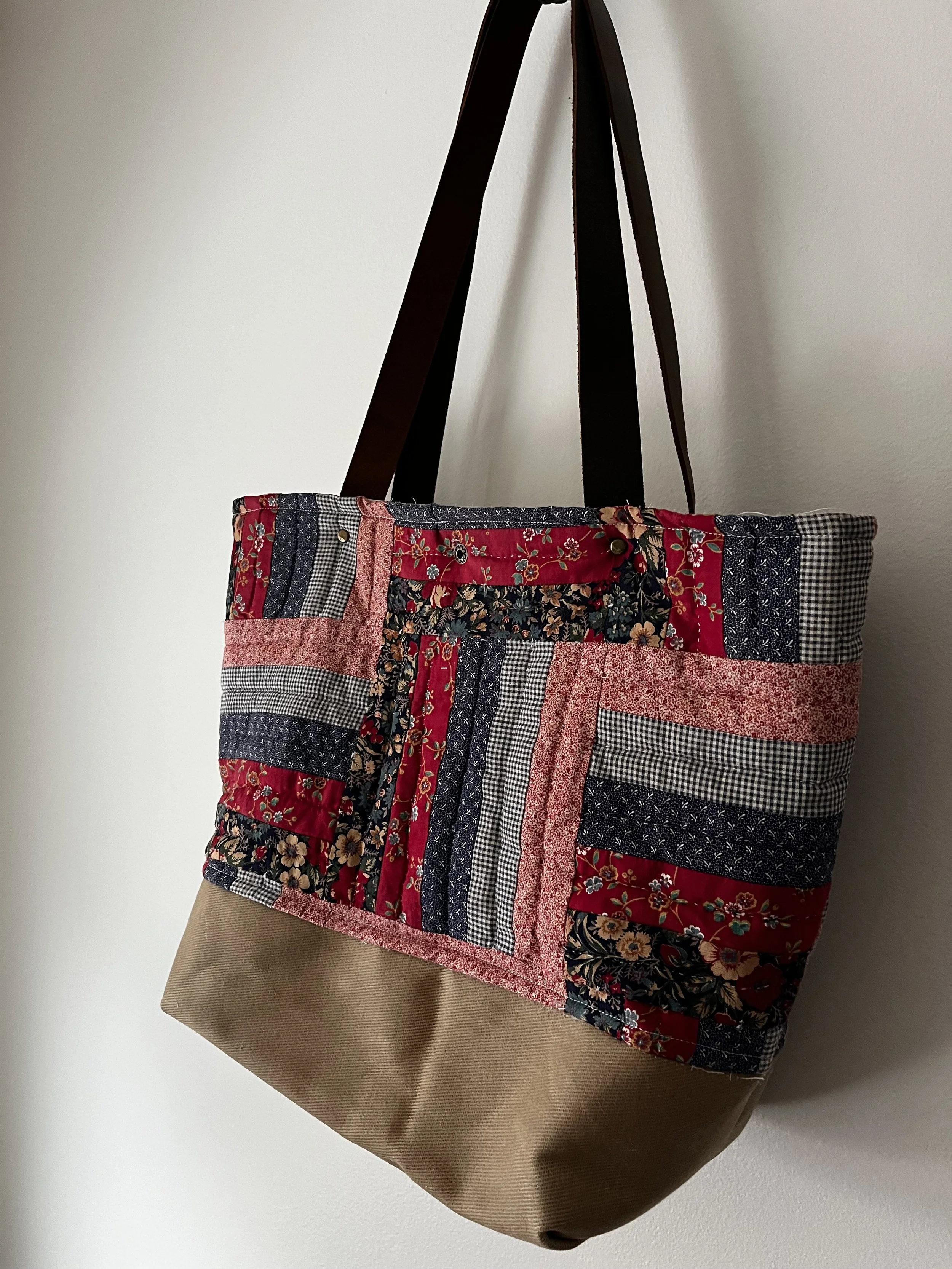 Folk Art Log Cabin Tote
