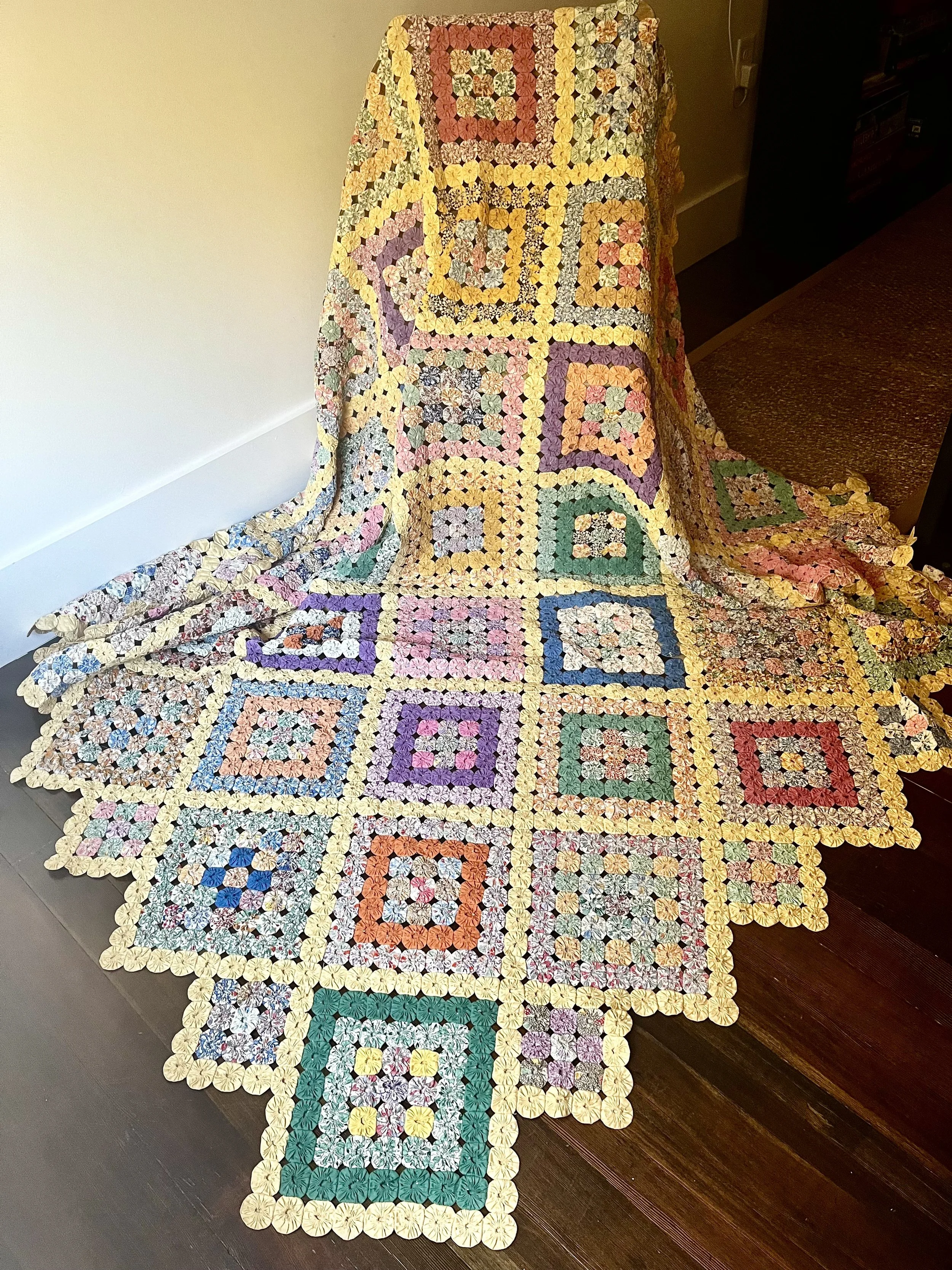 Heirloom Depression Era Yo-Yo Quilt