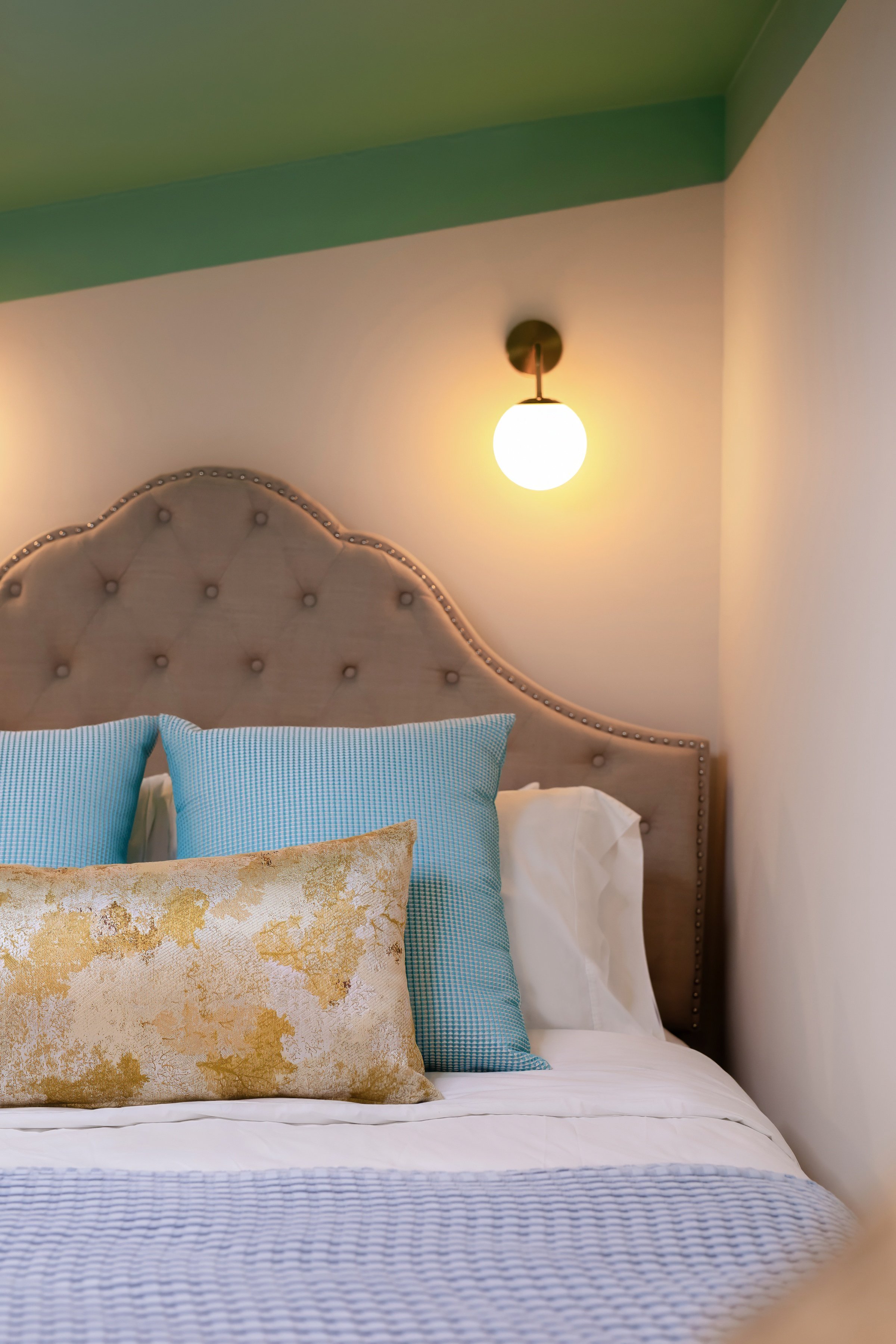 Las Catalinas studio bedroom.jpeg