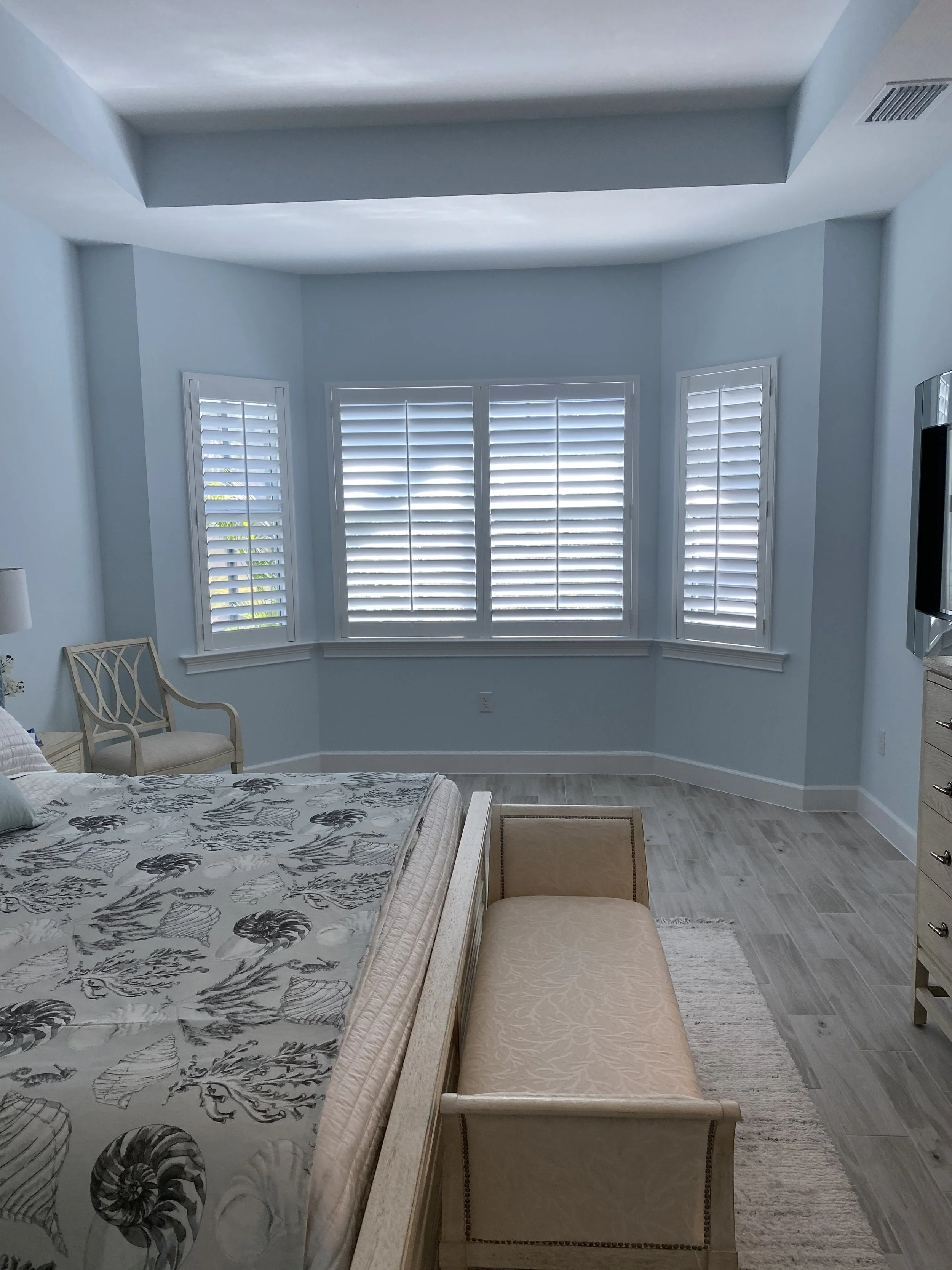 Center Tilt Rod Bedroom Bay Window 3.5 Louver.jpg