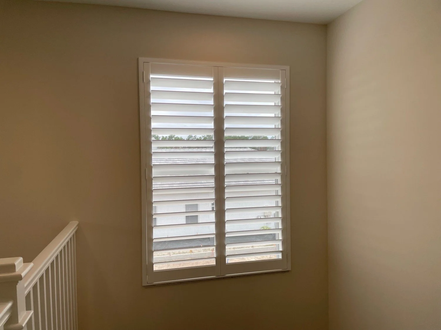 Clearview Stair Landing 2 Panel 4.5 in Louvers 5226.jpg