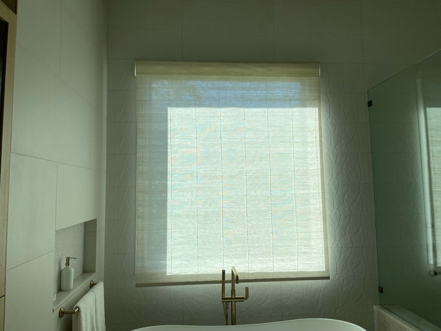 Conrad Woven Wood LF Anamudi Bathroom.jpg