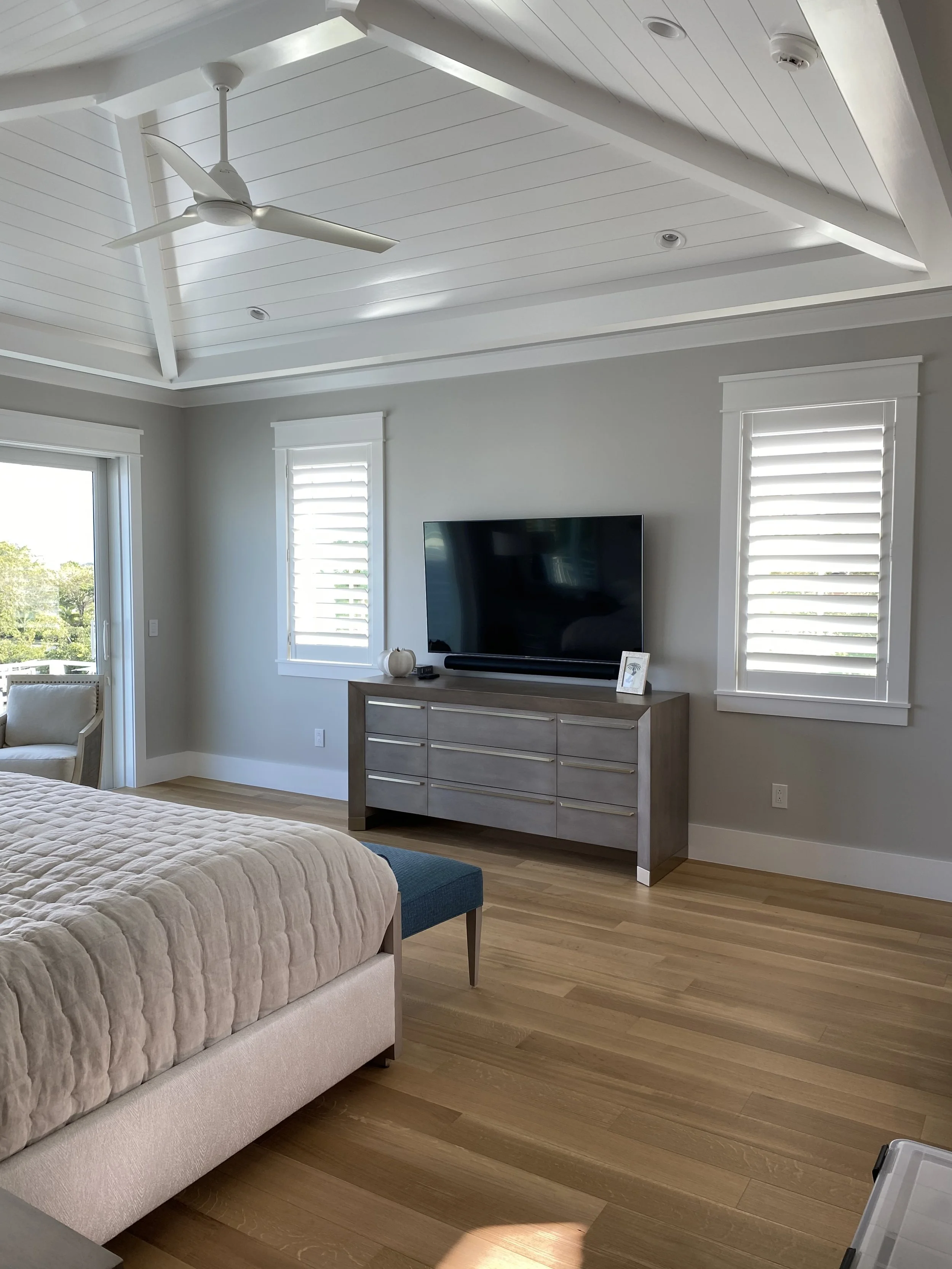 Clearview Guest Bedroom 4.5 Louvers.jpg