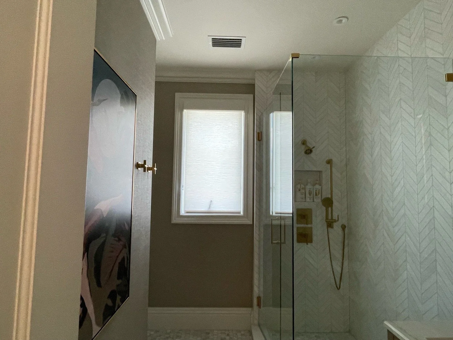 4 in Flatwood Valance LF Sand Bathroom 4677.jpg