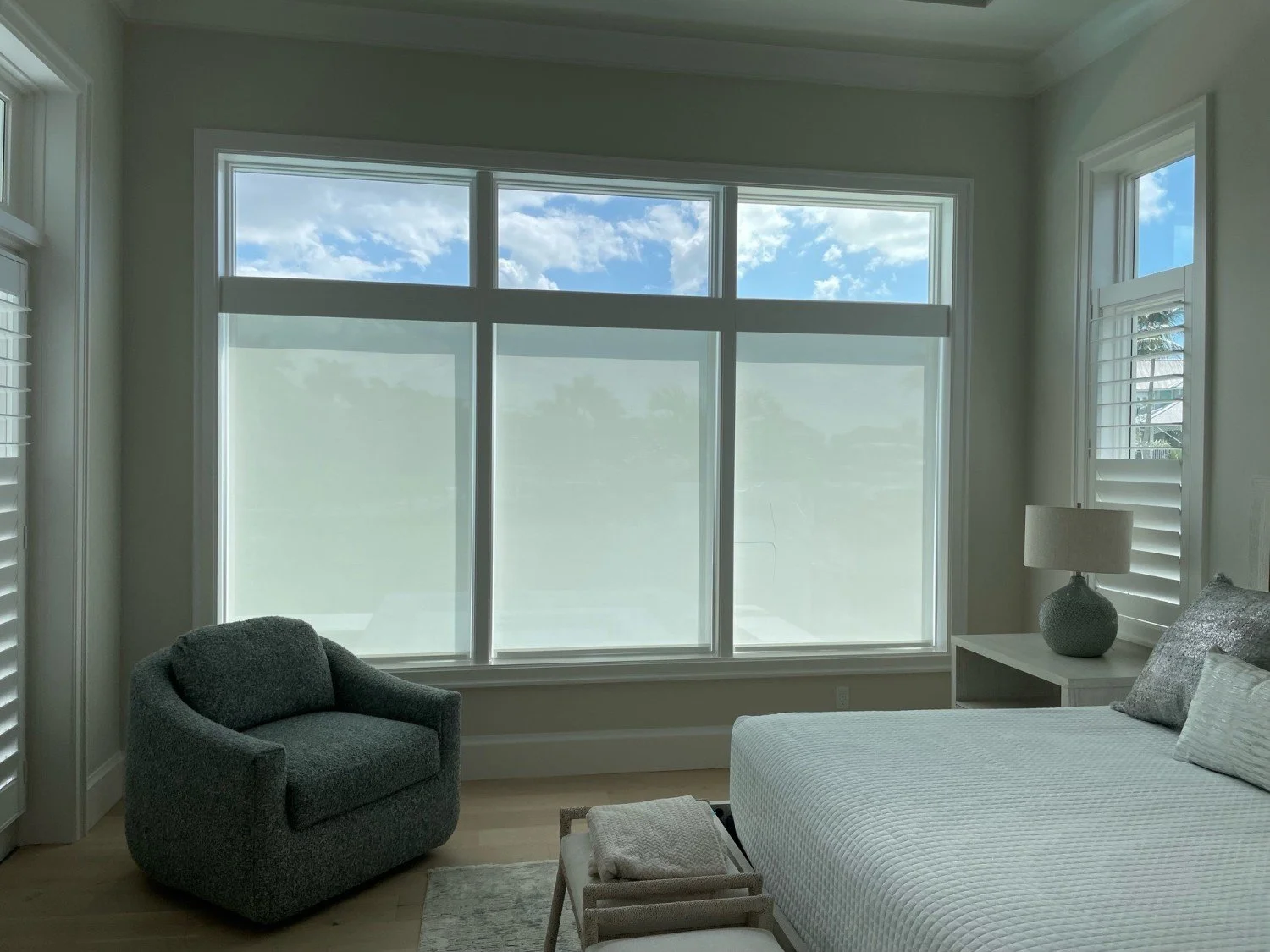 4 in Flatwood Valance 3% Brite White Bedroom 5366 (5).jpg