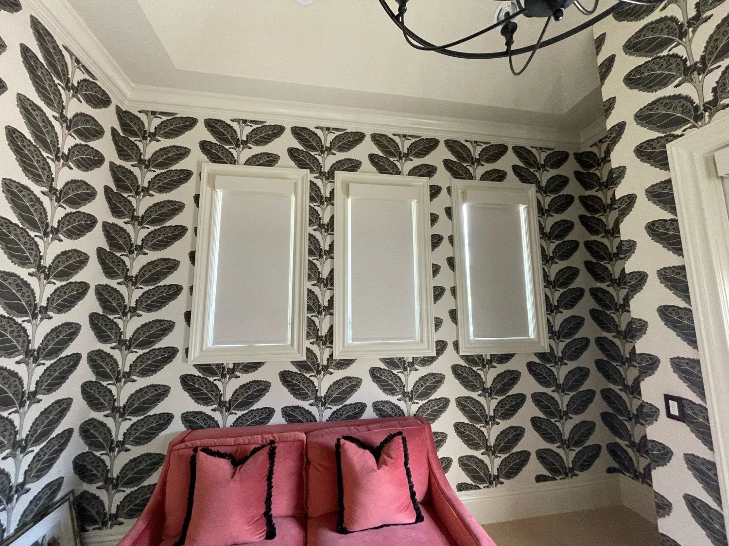4 in Flatwood Valance BO Sand Sitting Room 4677 (2).jpg