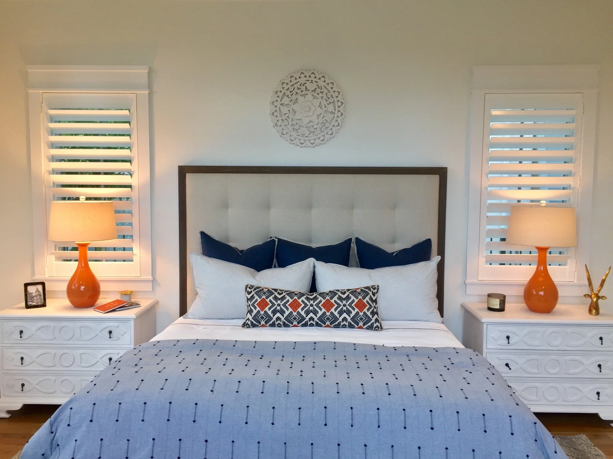 Clearview Bedroom 1 Panels on each side of the bed 4.5 Louvers.jpg