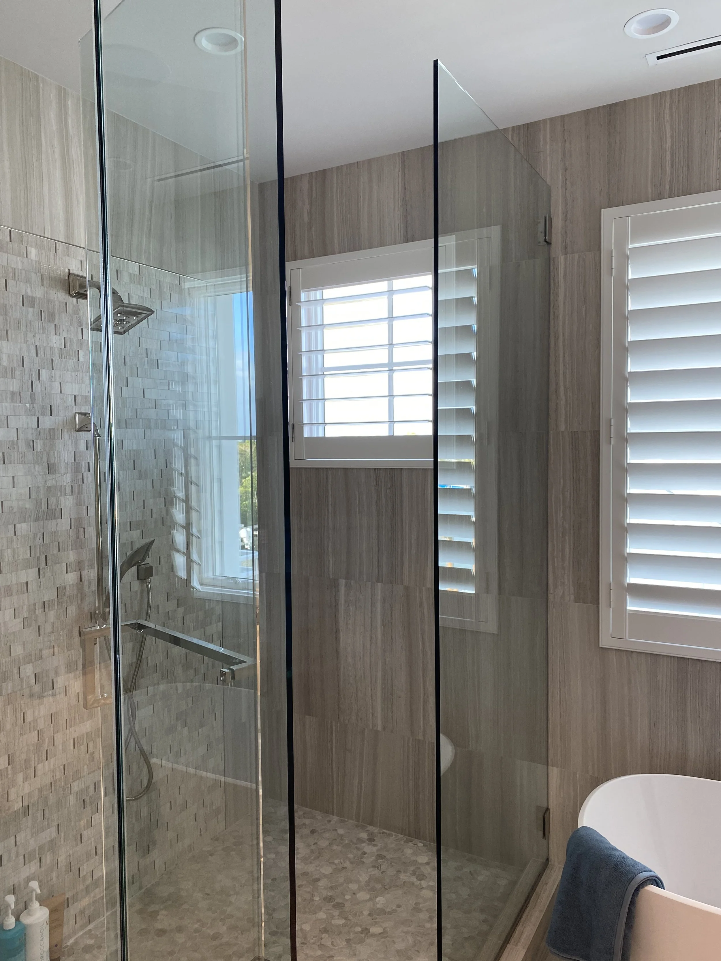 Clearview Bathroom Shower 1 Panel PVC 4.5 Louver.jpg