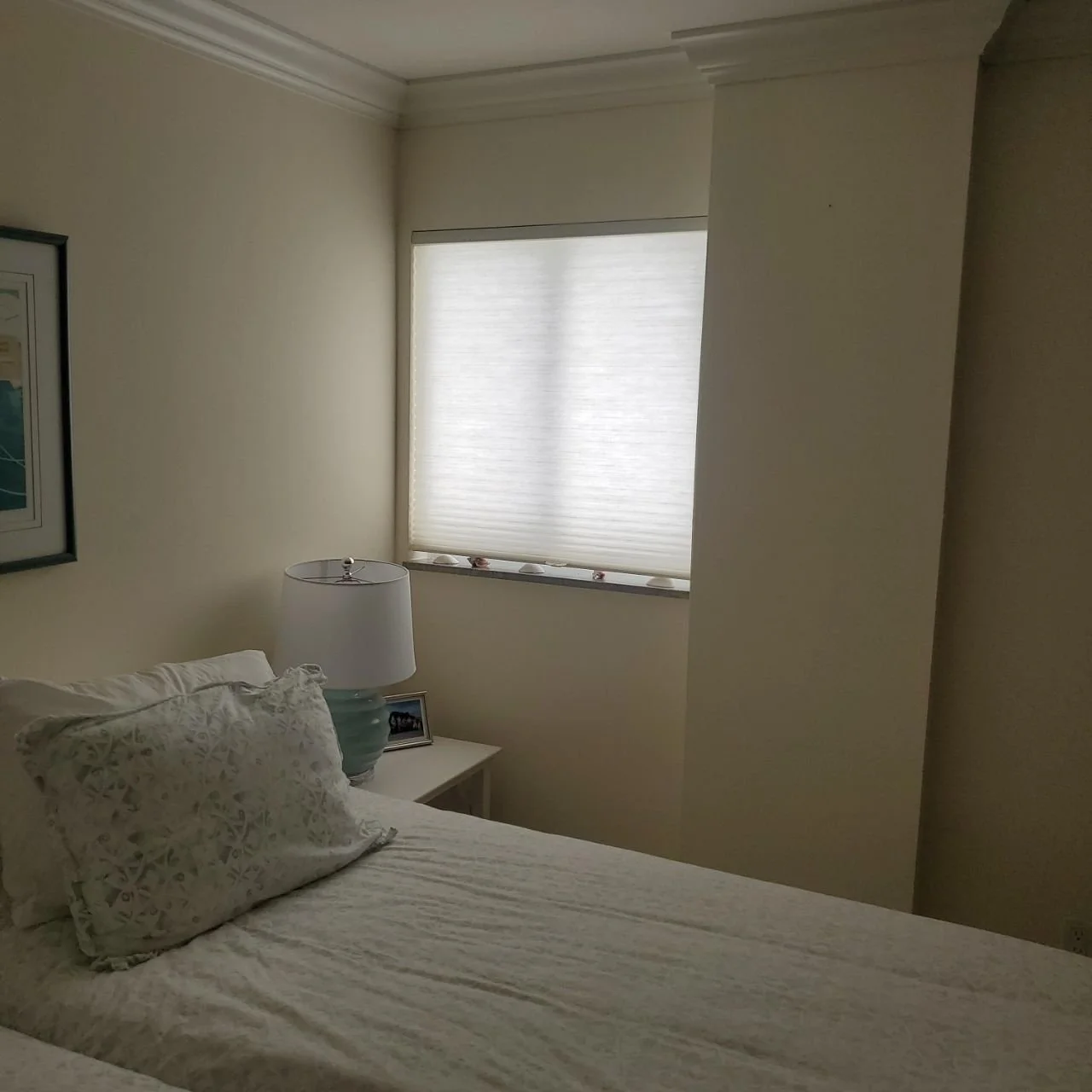 Honeycomb Shade Button Up Edmonton BO White Bedroom 5951 (2).jpg