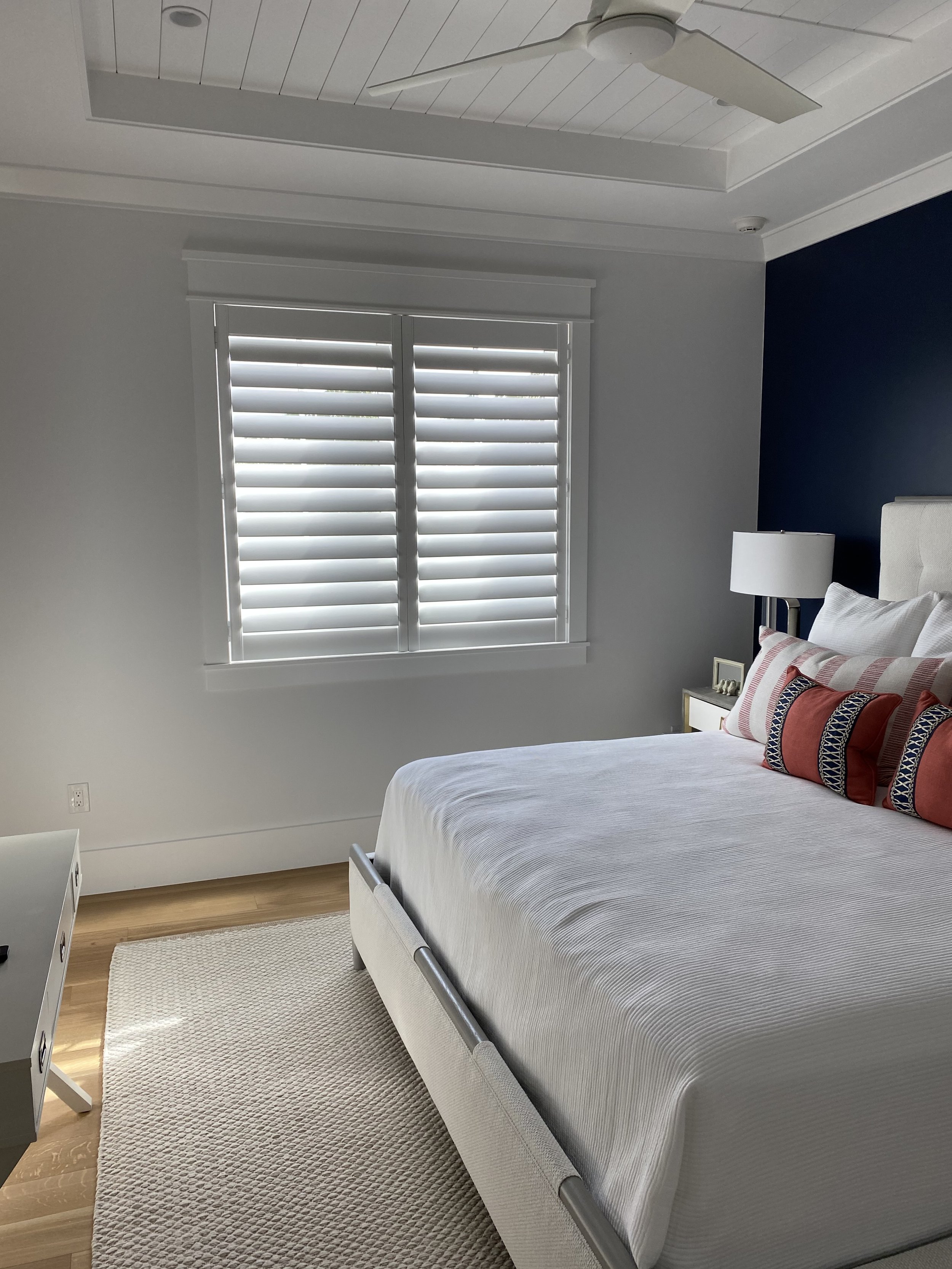 Clearview Guest Bedroom 2 Panel 4.5 Louvers.jpg