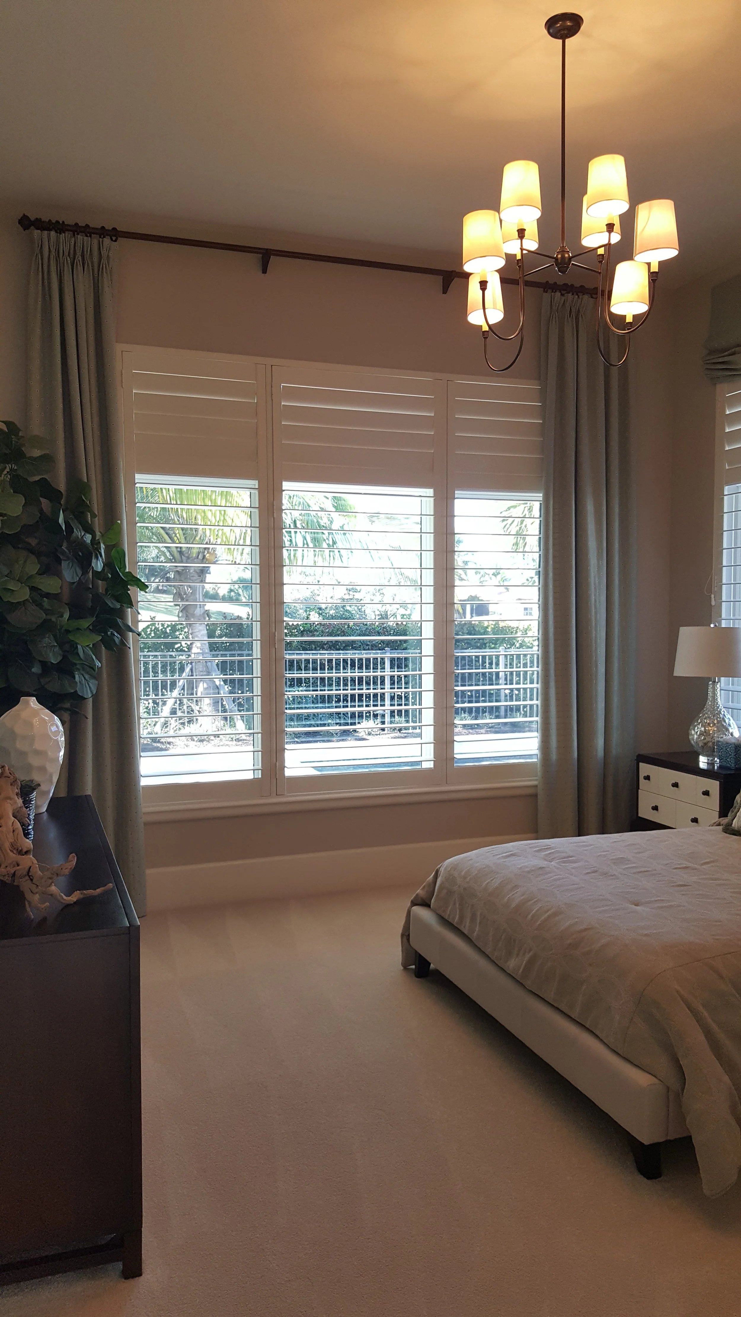 Clearview Bedroom 3 Panel with T-post and Cut Tilt 3.5 Louvers.jpg