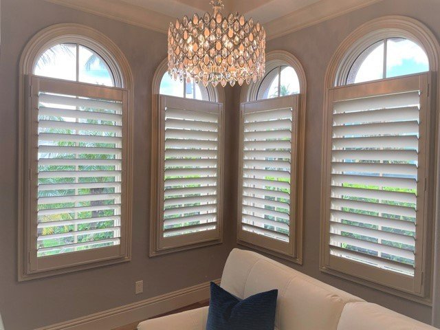 Living Room, Single panels arches not covered, Clearview.jpg