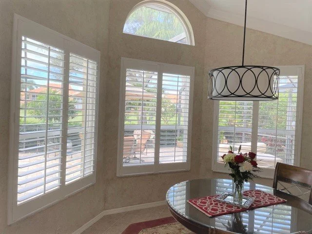 Center Tilt Rod Dining Area 3.5 Louvers.jpg