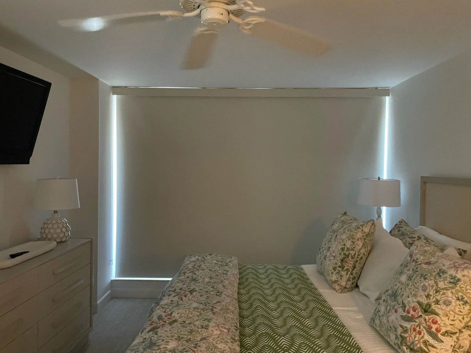 Cassette with Fabric Insert BO Oyster Grey Bedroom 5641.jpg