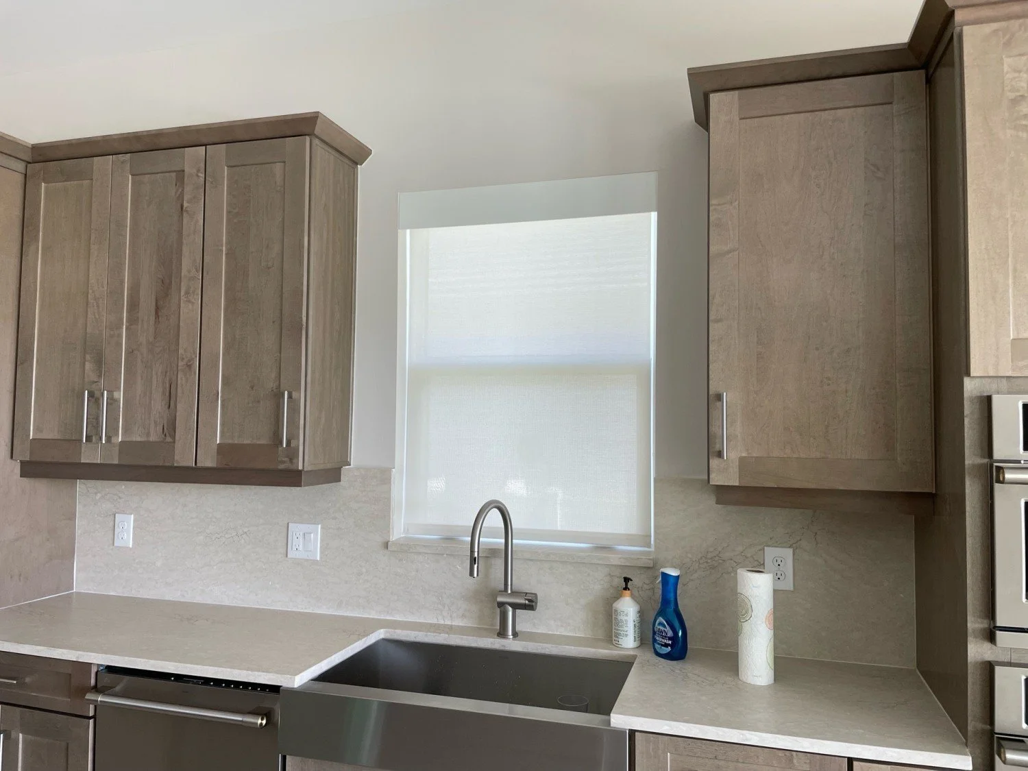 5 in Flatwood Valance 1% Oyster Beige Kitchen 6192.jpg