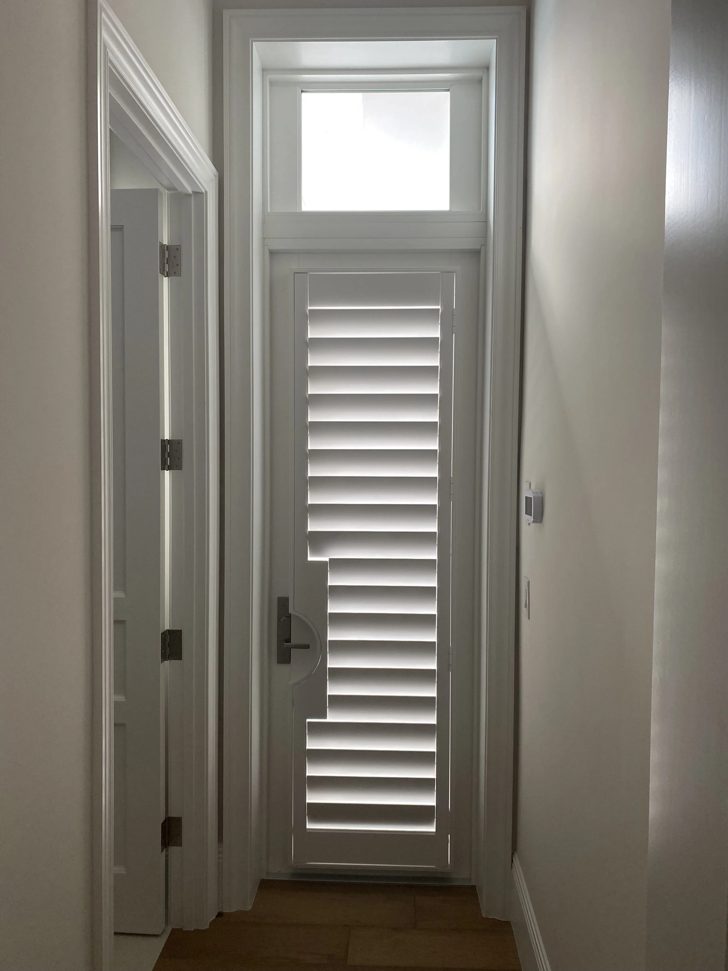 Clearview Back Door Curved Radius cut, transom not covered.jpg