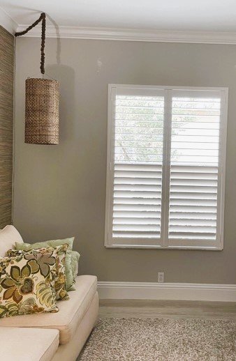 Clearview Sitting Area 2 Panel 3.5 Louvers.jpg