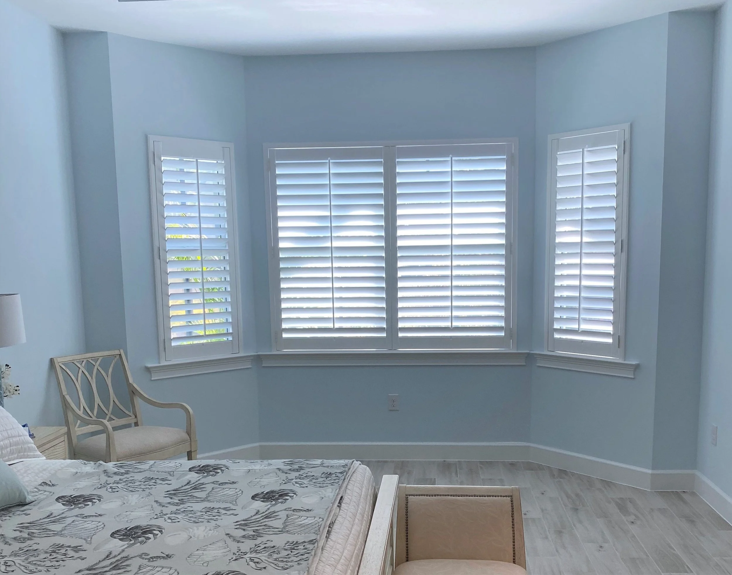 Center Tilt Rod Bedroom Bay Window 4 Panel 3.5 Louver.jpg